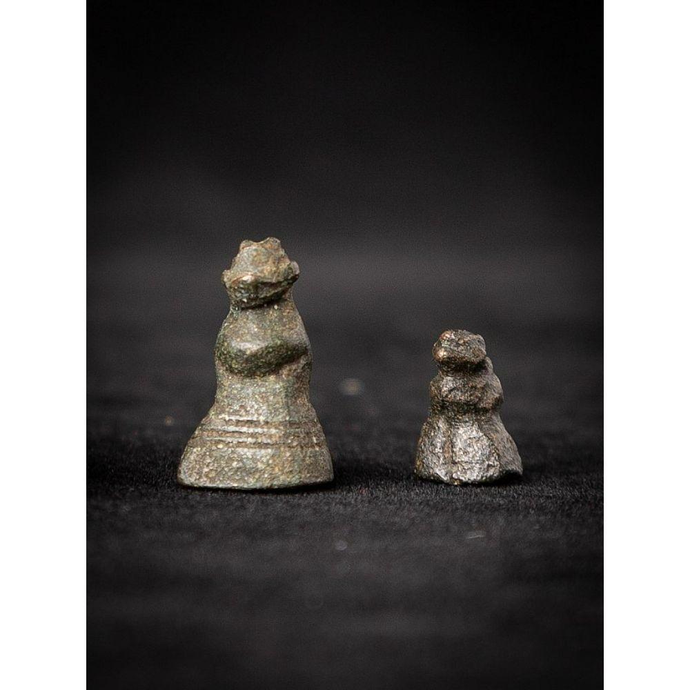 Ensemble de 5 poids en bronze ancien et en opium de Birmanie en vente 6