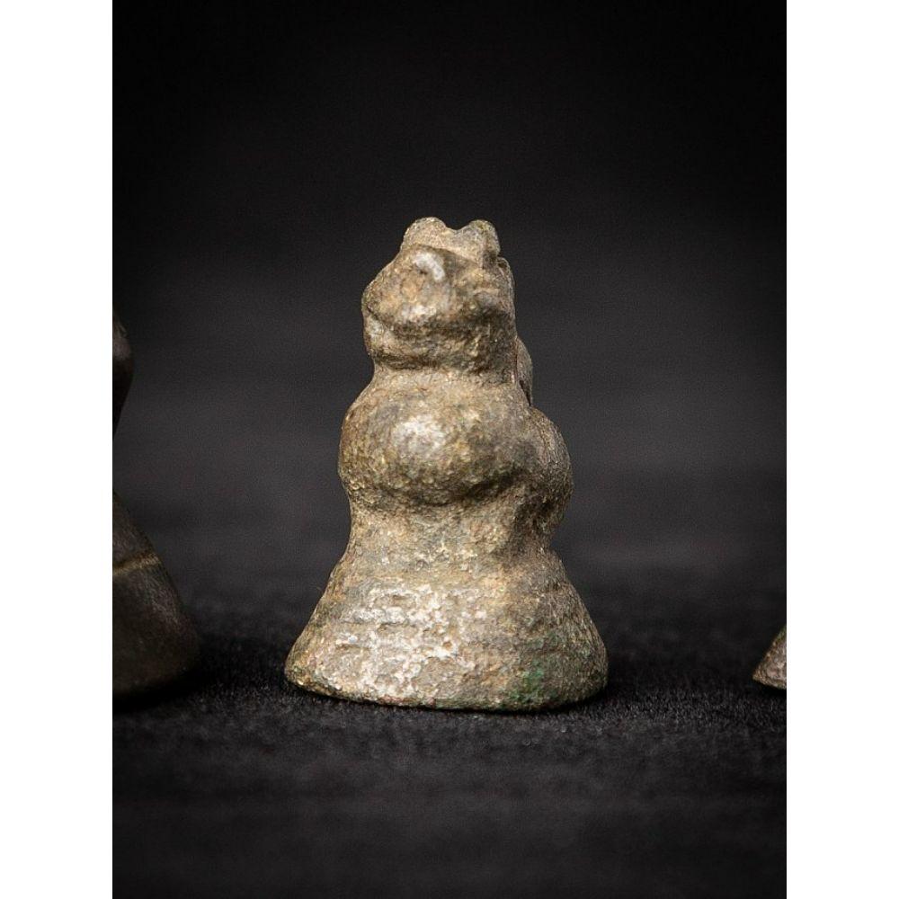 Ensemble de 5 poids en bronze ancien et en opium de Birmanie en vente 4