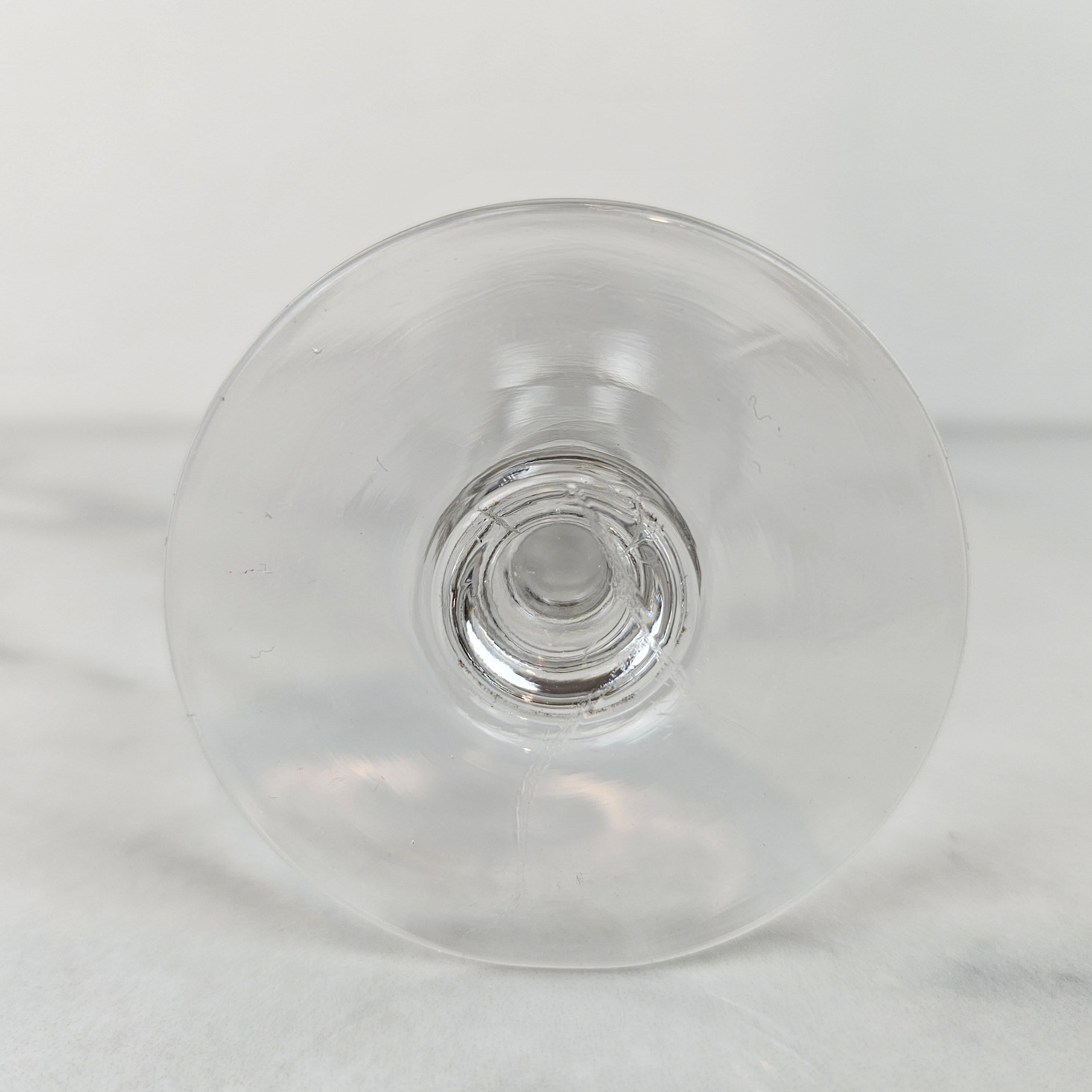 Ensemble de 5 flûtes à champagne antiques avec motif gravé, vers 1900 en vente 1