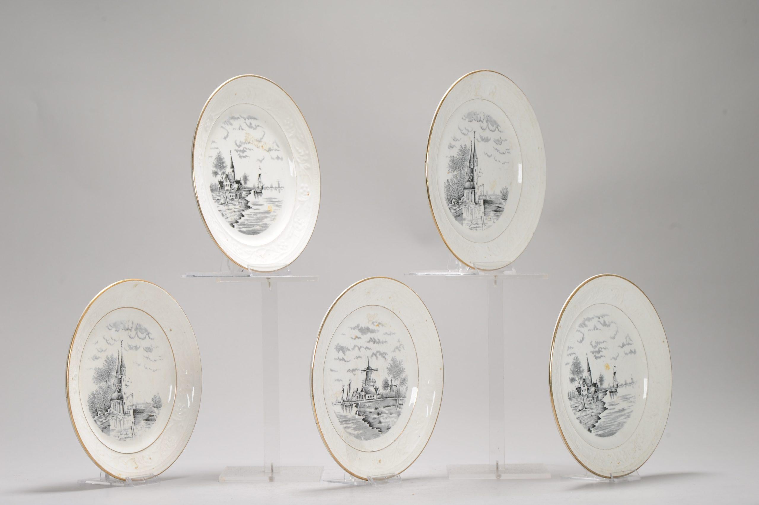 Very nice antique regout dishes.

Additional information:
Material: Porcelain & Pottery
Region of Origin: Europe
Period: 20th century
Decoration Type / Colour: Blue & White
Condition: Good
Dimensions: 19.5 cm
