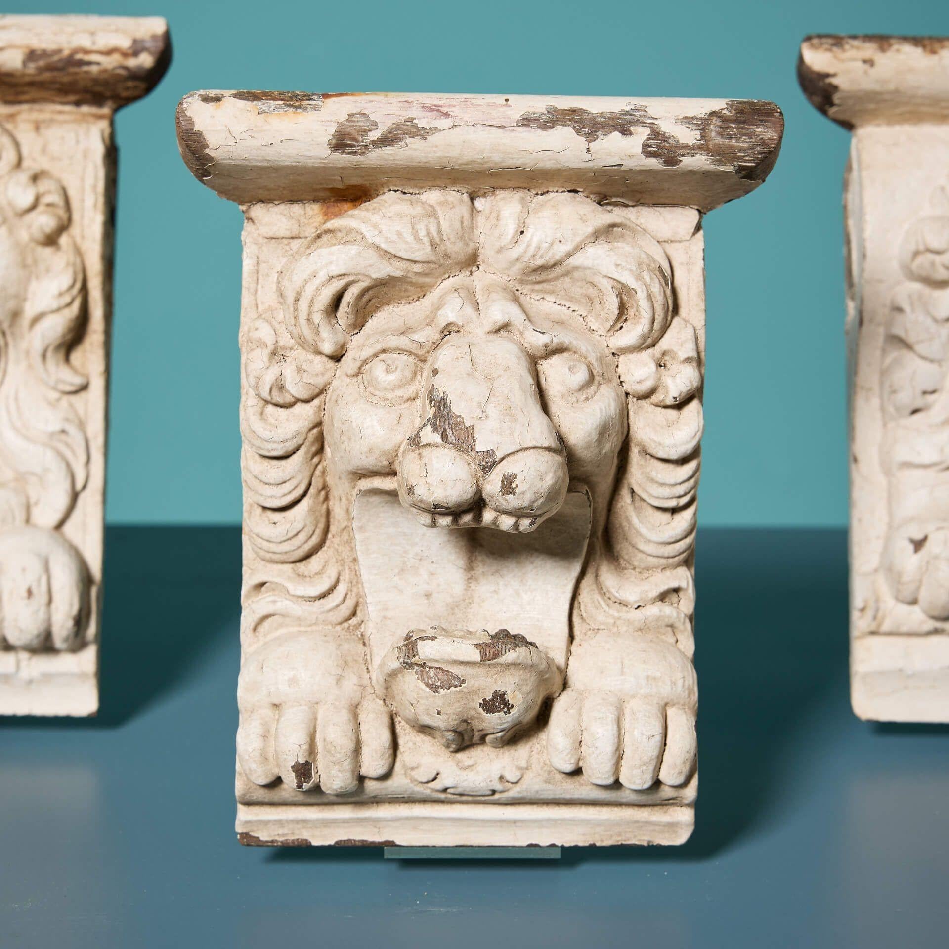 English Set of 5 Antique Georgian Oak Lion Corbels For Sale