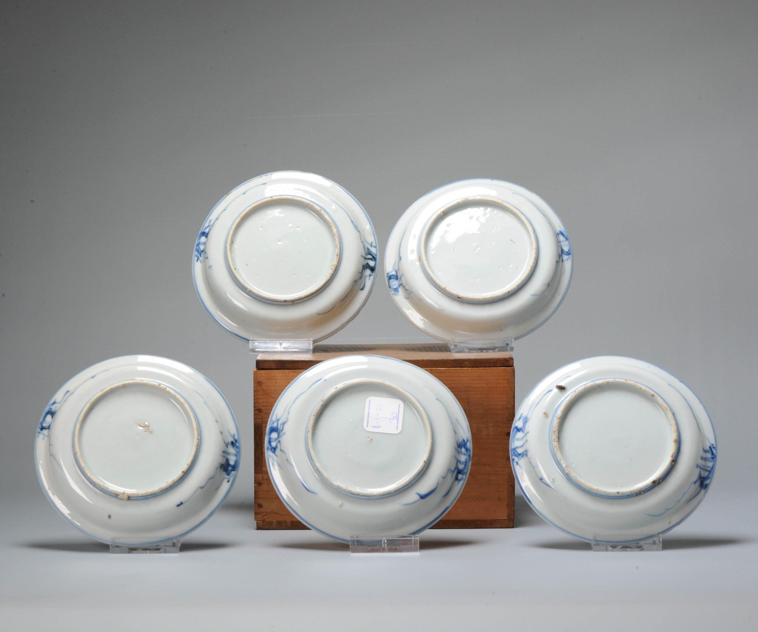 A very nicely decorated set of 5 late ming Kosometsuke porcelain dishes with floral design. Typical bases, very thinly potted. When held in light they are translucent. Very nice storage Box included.

These small dishes would have been used for the