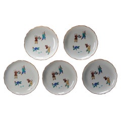 Ensemble de 5 assiettes Kutani japonaises anciennes de la période Showa avec garçons et marque, 20e siècle