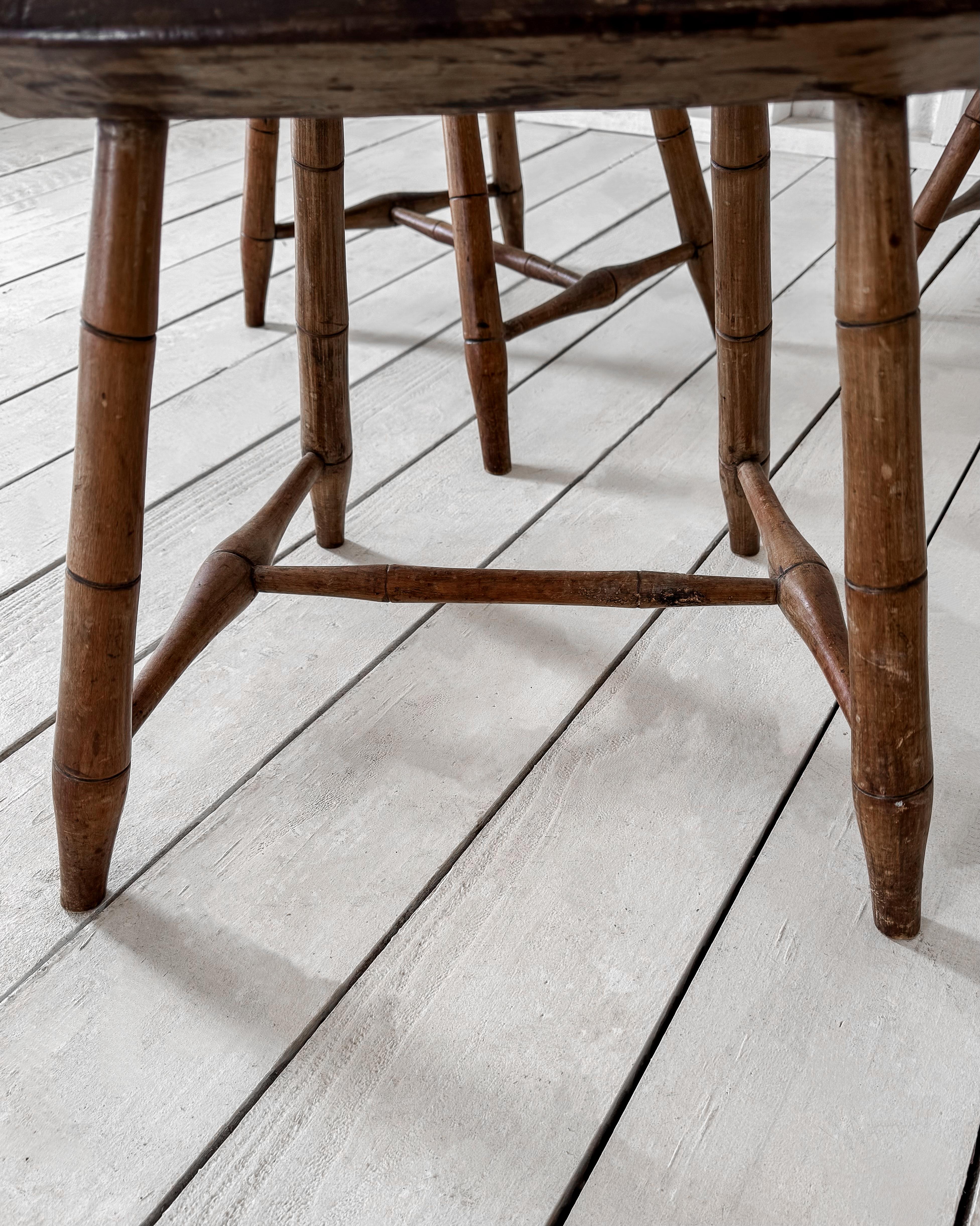 Set of 5 Antique Spindle Back Chairs 2