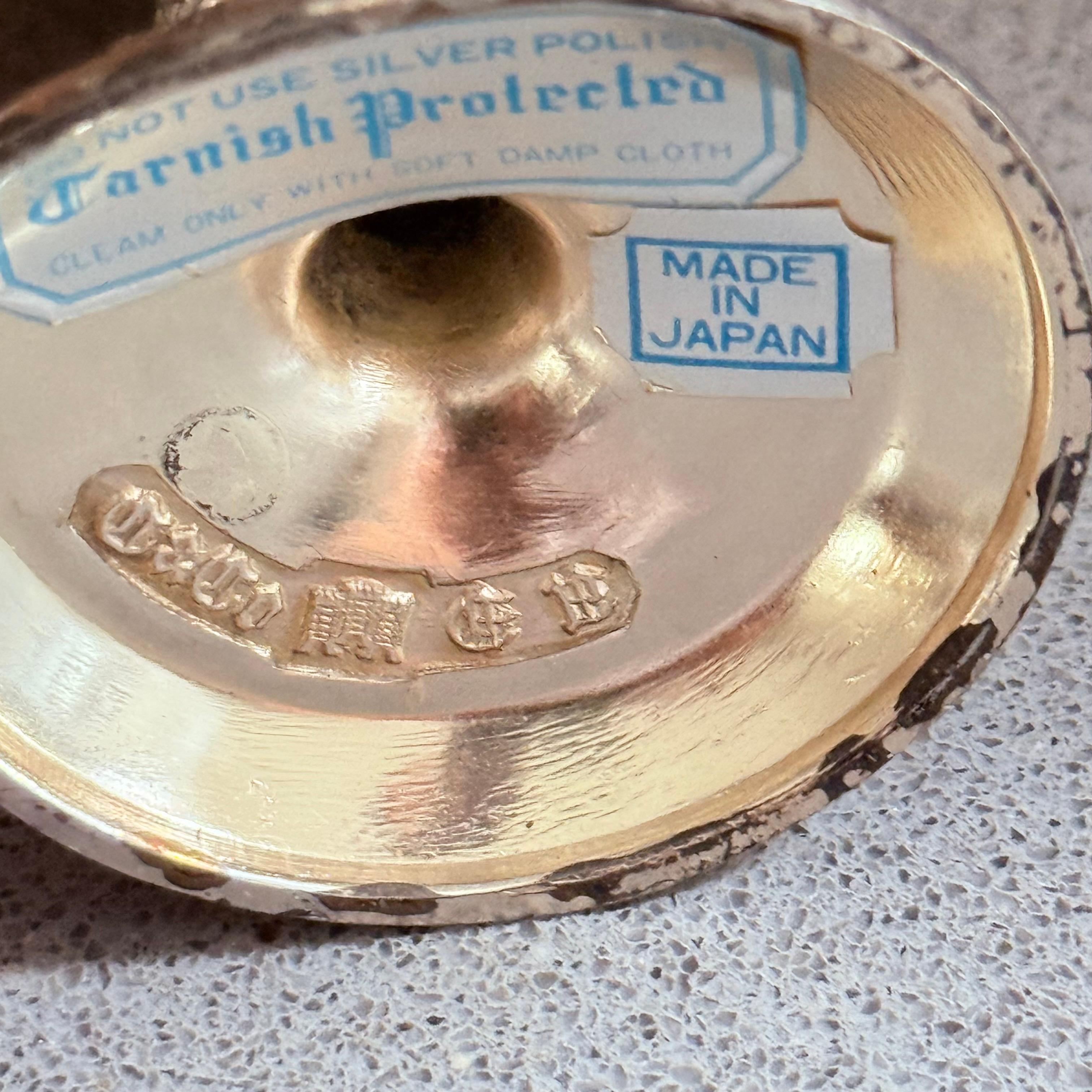 Britannique Ensemble de 5 coquetiers / mini gobelets dorés à l'ancienne en métal argenté, Japon en vente
