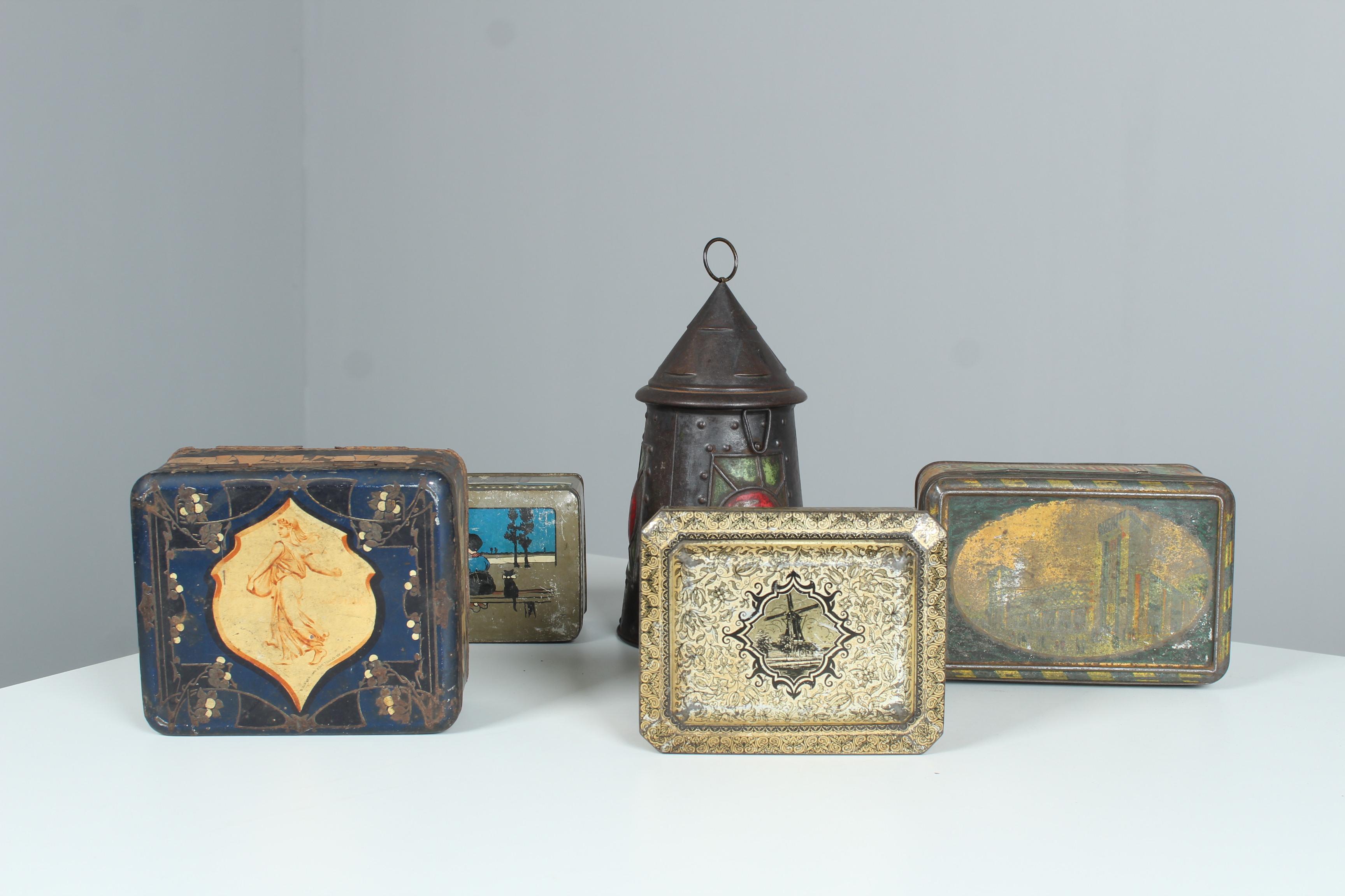 Set Of 5 Antique Tin Cans from France, Art Nouveau, Art Deco, Cookie Tin Cans In Good Condition For Sale In Greven, DE