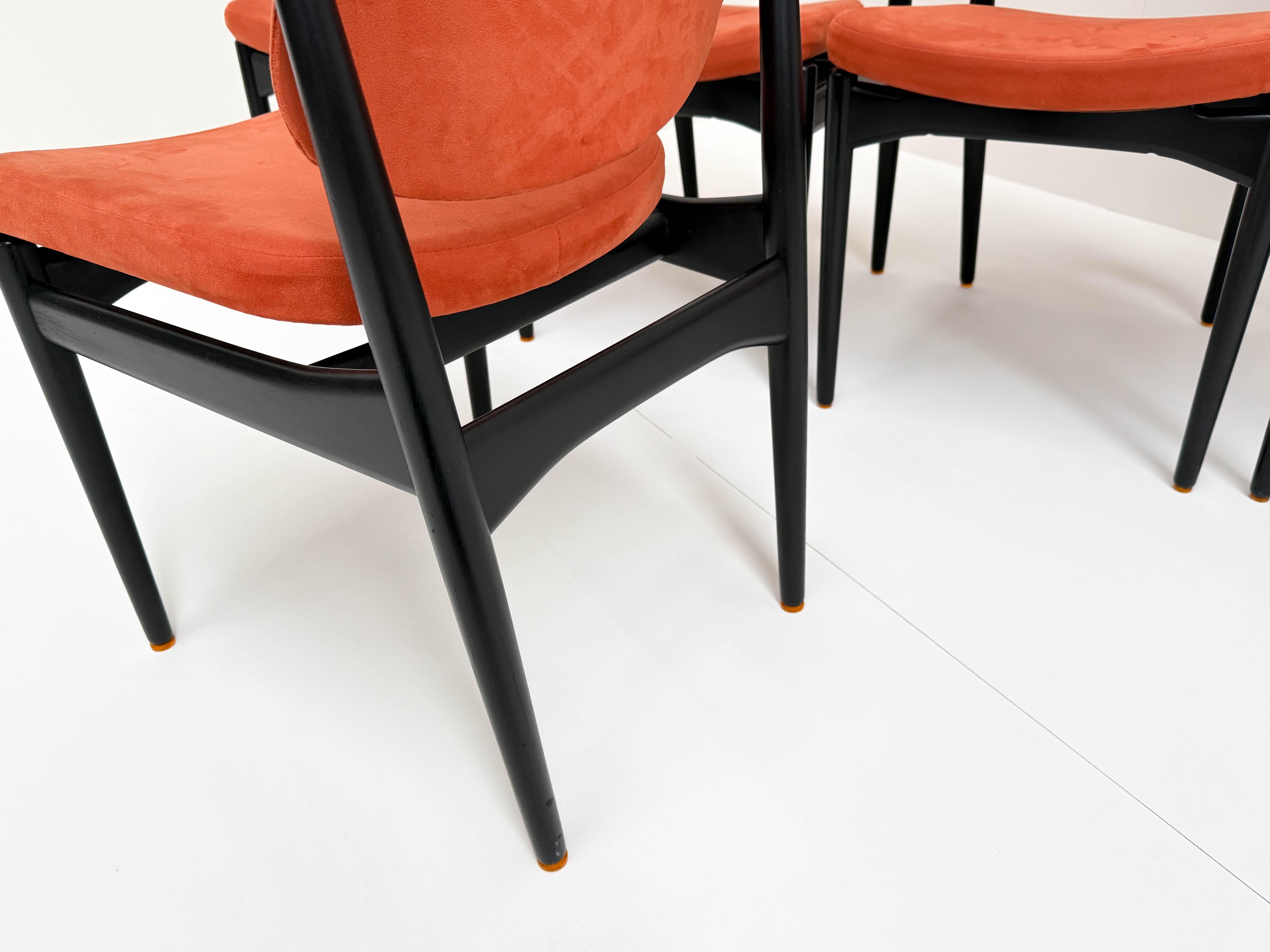 Textile Set of 5 Arne Vodder Dining Chairs for France & Son For Sale