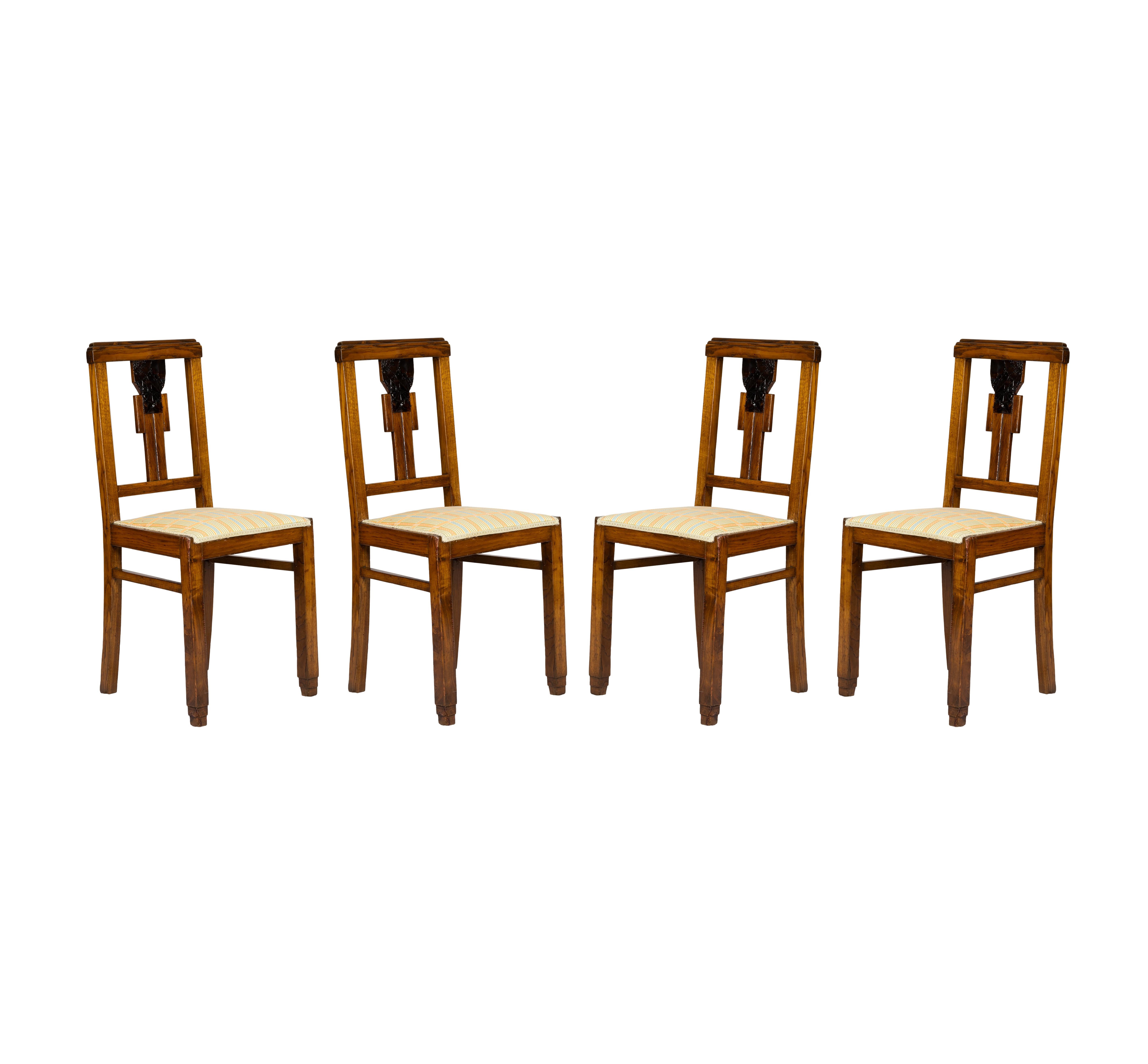 Portugais Ensemble de 5 chaises Art Déco en laque noire, (1939-1949), portugaises en vente