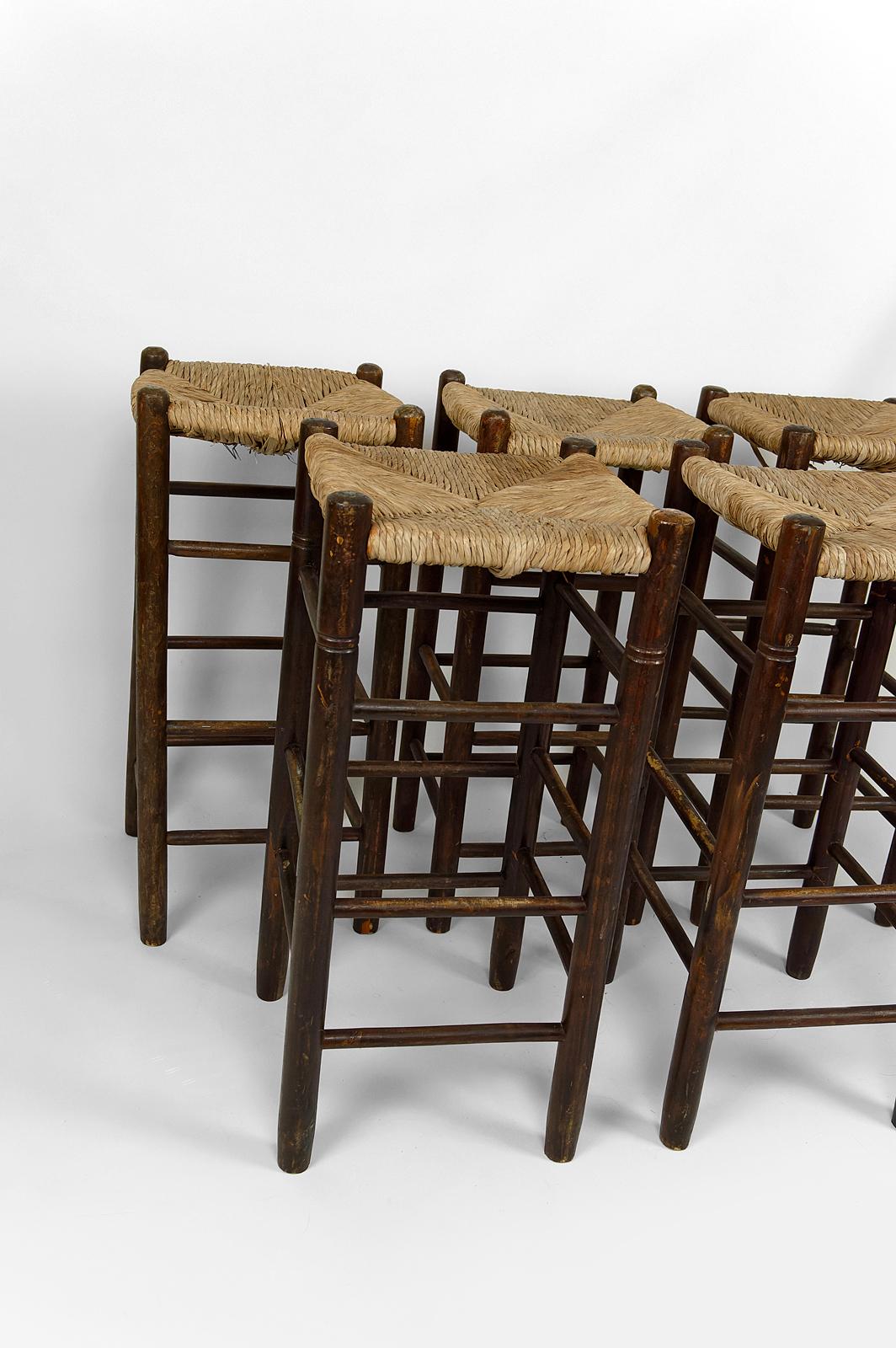 French Set of 5 bar stools in the style of Charlotte Perriand, Mid-Century, France For Sale