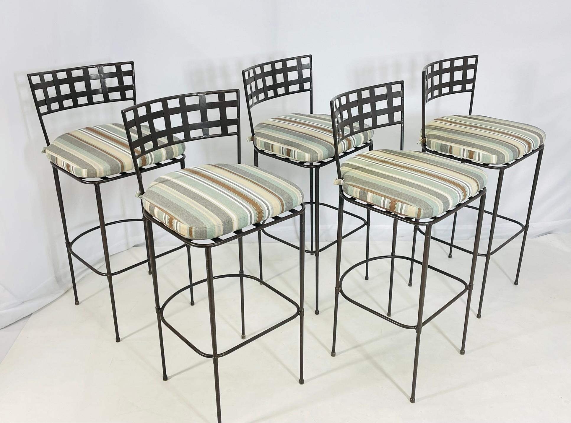 Juego de 5 taburetes de bar de acero macizo de Amalfi Furniture según Mario Papperzini. en venta 3