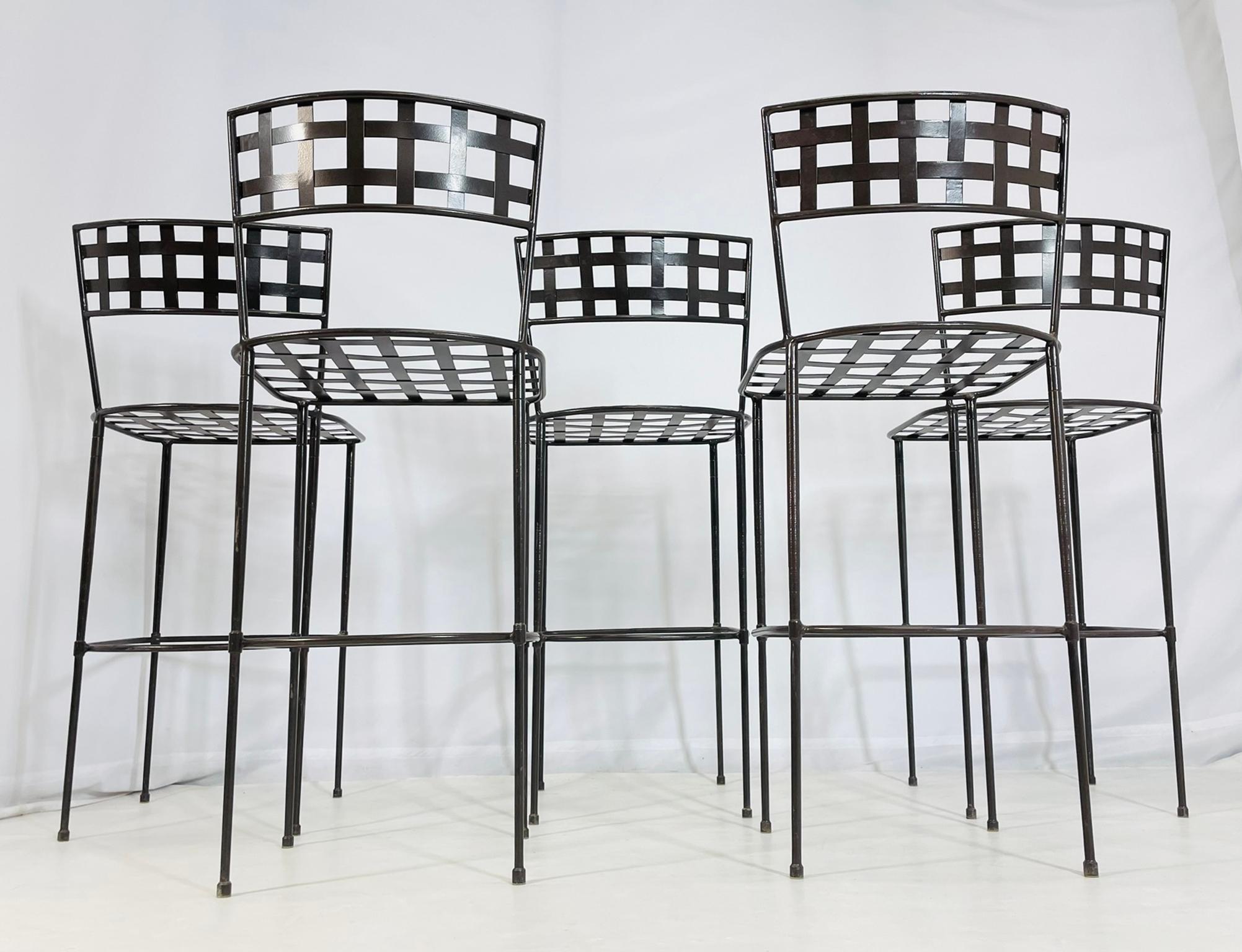 Juego de 5 taburetes de bar de acero macizo de Amalfi Furniture según Mario Papperzini. en venta 5