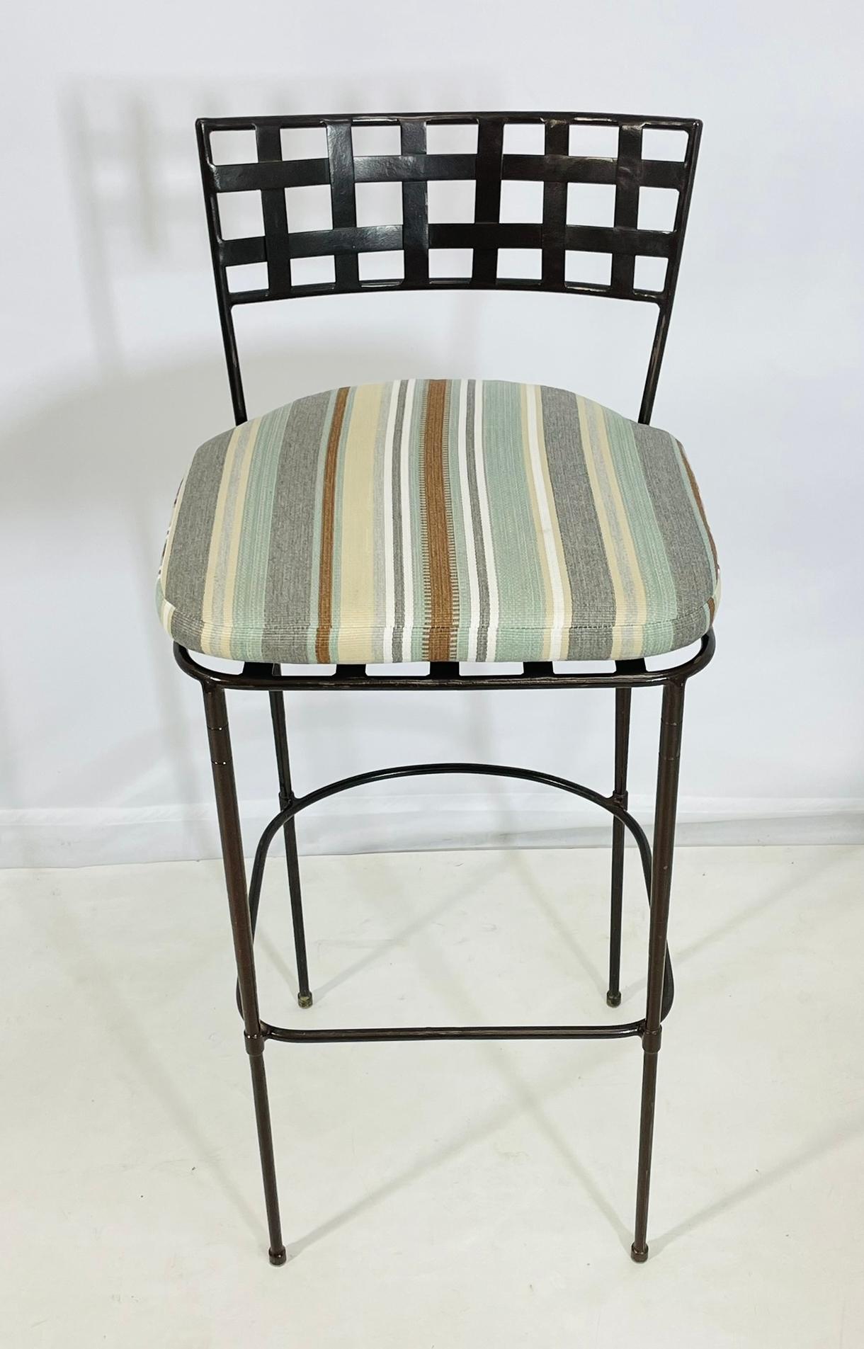 Juego de 5 taburetes de bar de acero macizo de Amalfi Furniture según Mario Papperzini. en venta 9