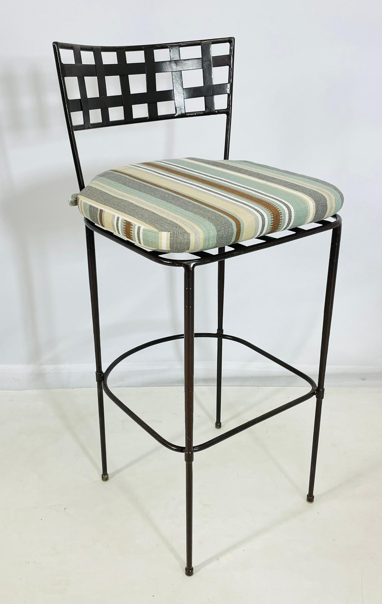 Juego de 5 taburetes de bar de acero macizo de Amalfi Furniture según Mario Papperzini. en venta 10