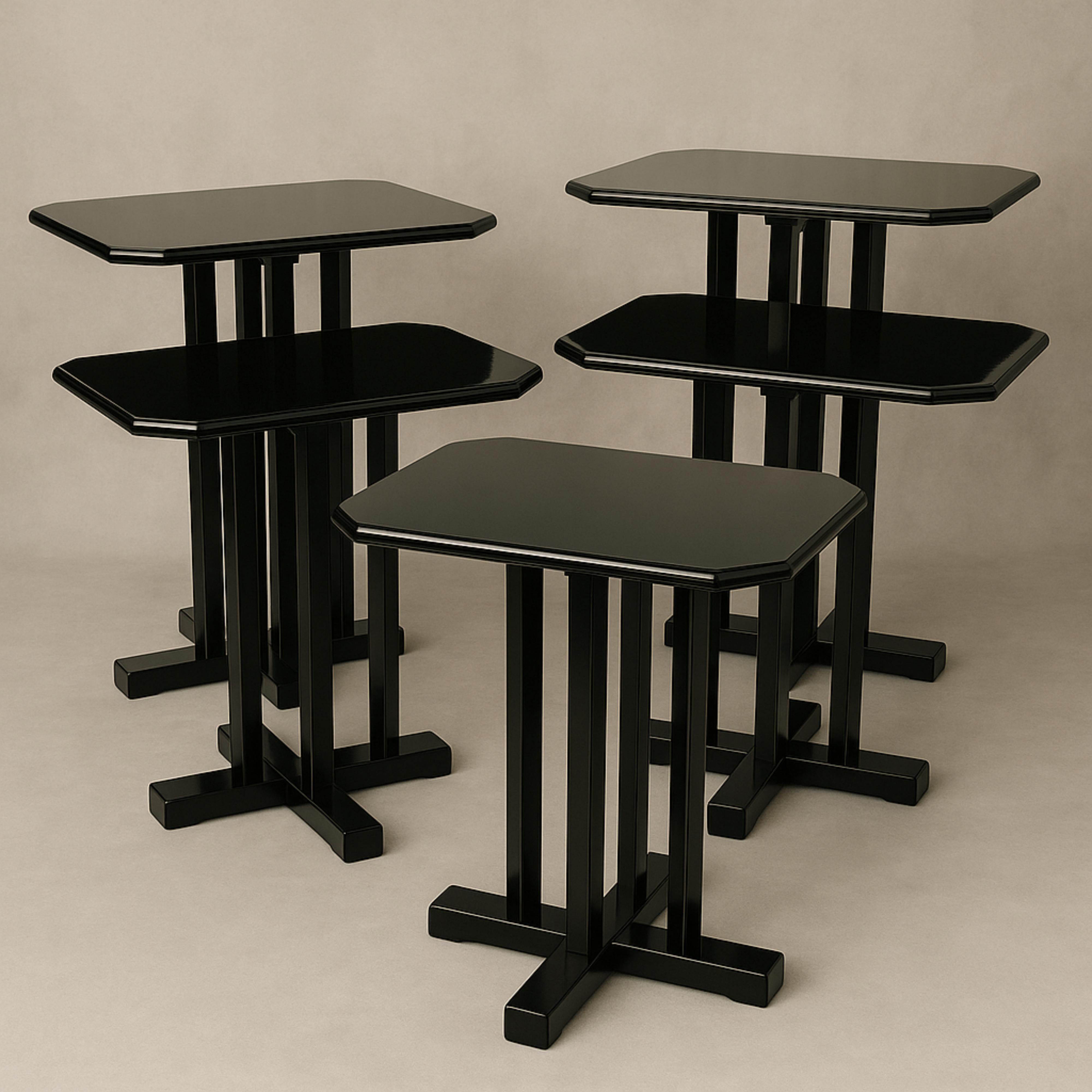 Ensemble de 5 tables basses de bistro Art déco en noyer laqué noir, 20e siècle en vente 3
