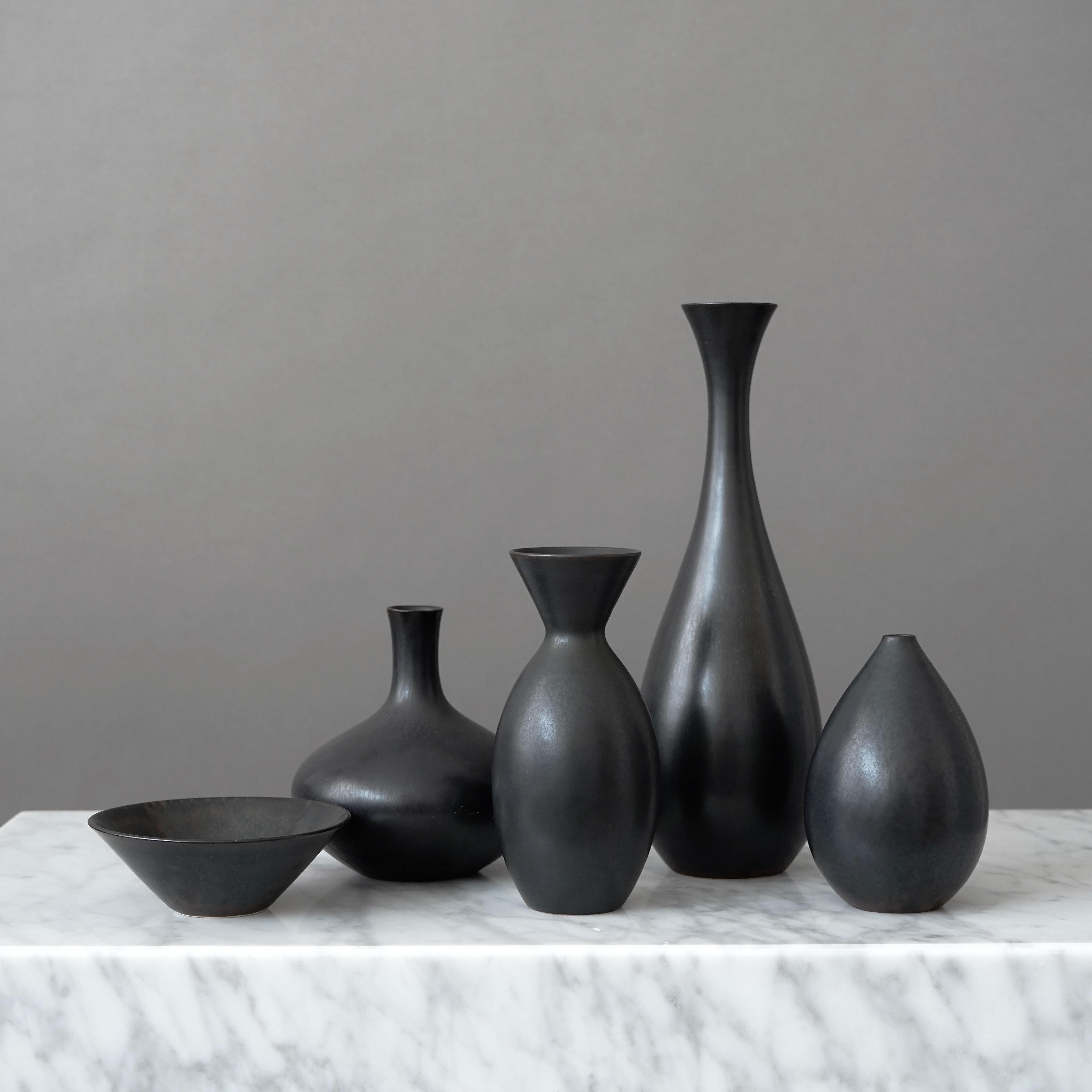 Turned Set of 5 Black Stoneware Vases by Carl-Harry Stalhane, Rorstrand, Sweden, 1950s For Sale