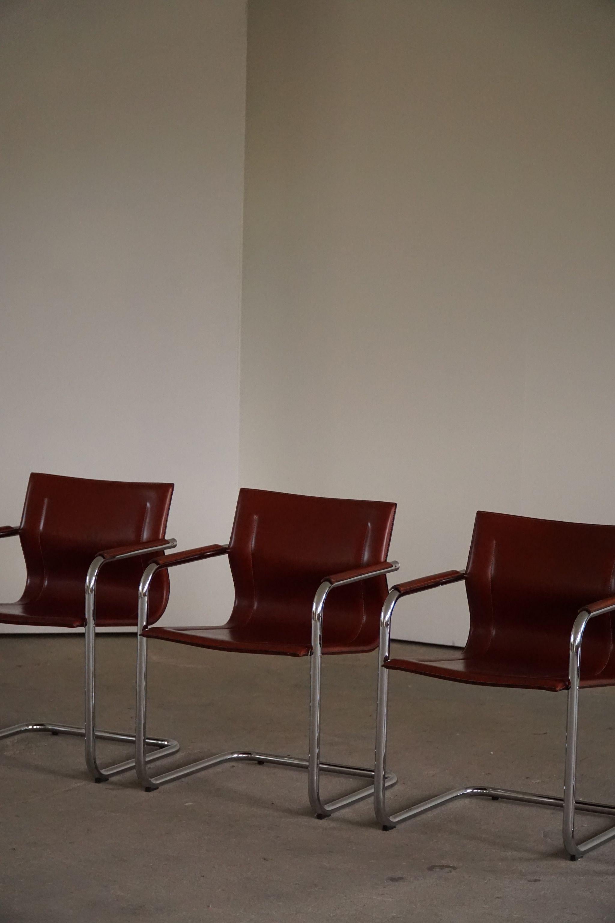 Set of 5 Cantilever Armchairs in Leather by Matteo Grassi, Model MG15, Italy 70s For Sale 7