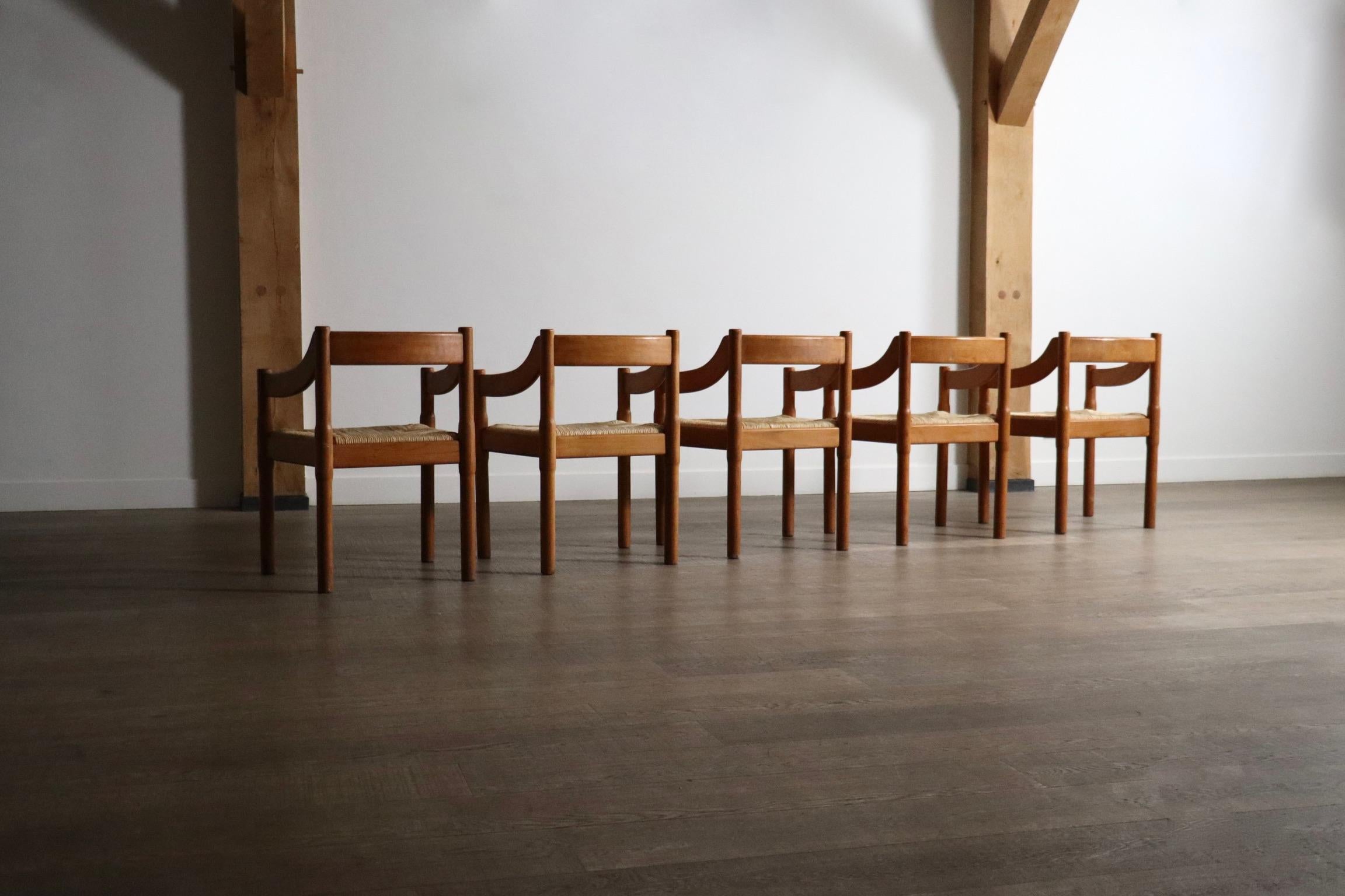 Satz von 5 Stühlen von Vico Magistretti, Italien 1960er Jahre im Angebot 8