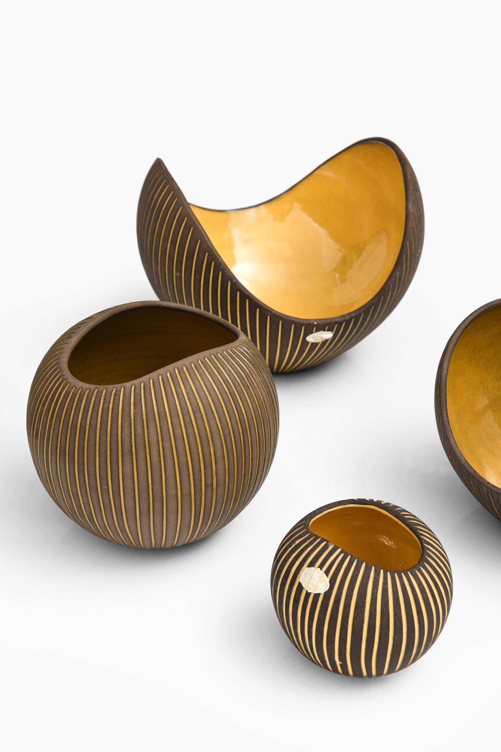 Swedish Set of 5 Ceramic Bowls by Hjördis Oldfors, 1950's For Sale