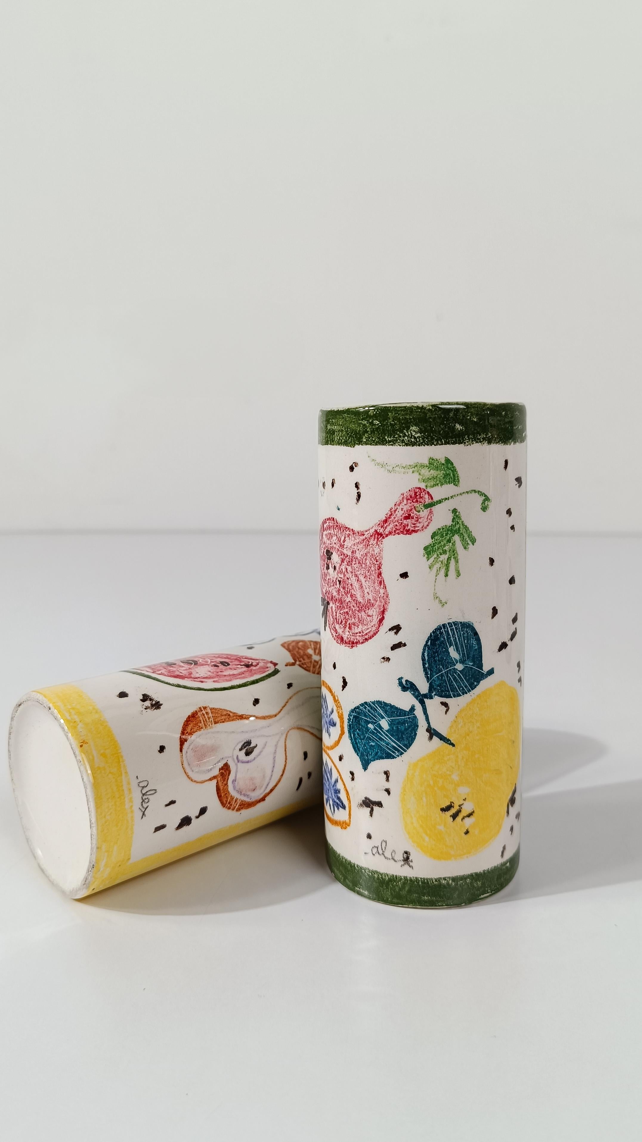 Ensemble de  5 verres à boire en céramique, décoration de fruits peinte à la main, Italie, années 50 en vente 3