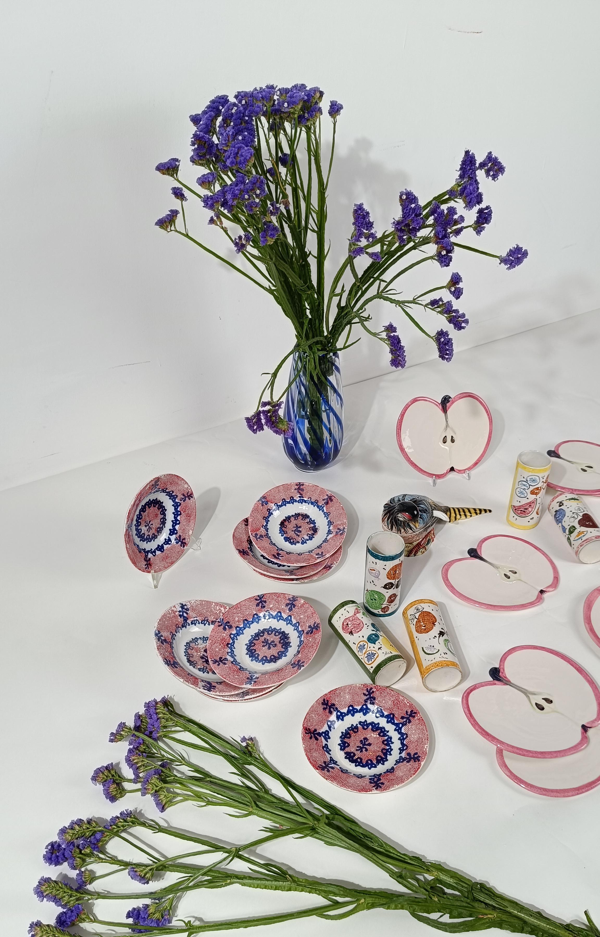Ensemble de  5 verres à boire en céramique, décoration de fruits peinte à la main, Italie, années 50 Bon état - En vente à Roma, IT