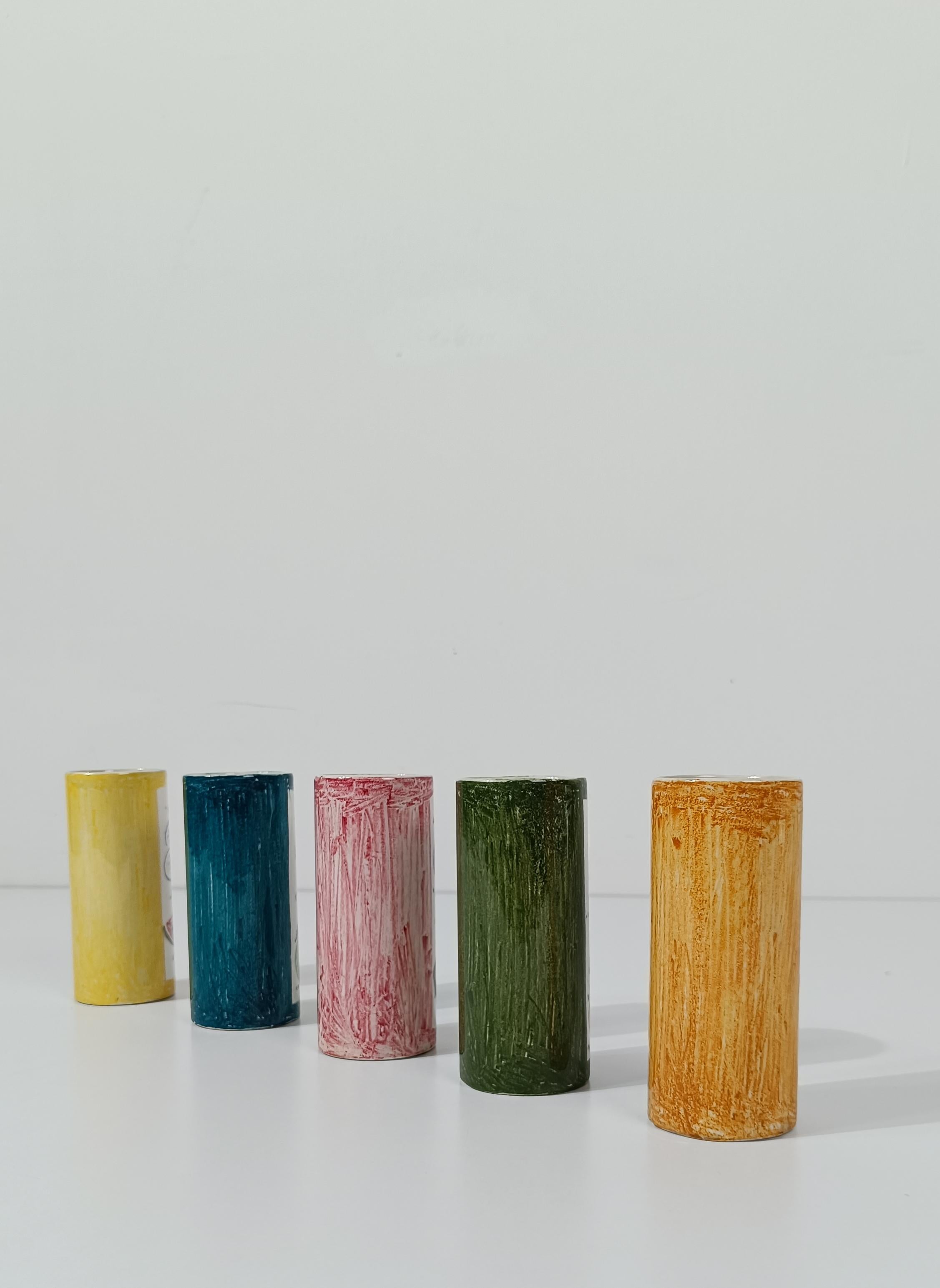Ensemble de  5 verres à boire en céramique, décoration de fruits peinte à la main, Italie, années 50 en vente 2