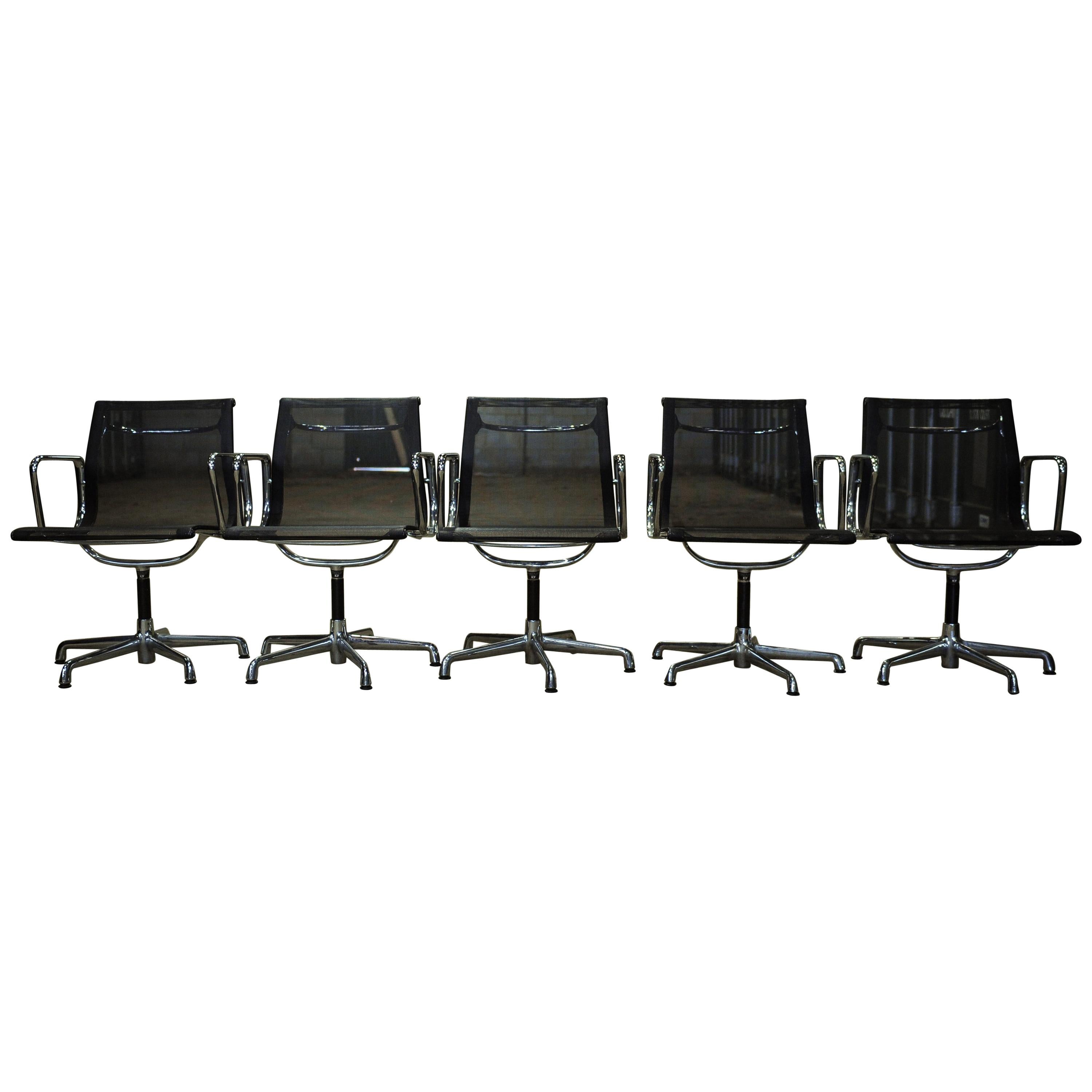 Set of 5 Charles and Ray Eames by ICF Black Net Weave EA108 Office Swivel Chairs For Sale