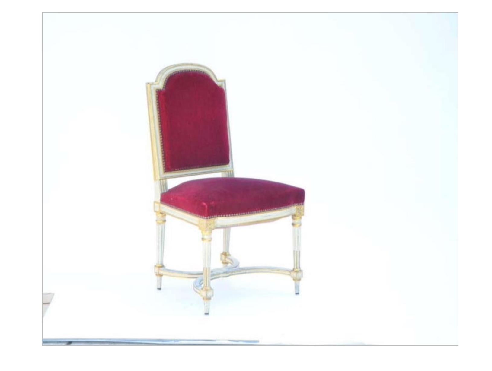 5 Stühle aus rotem, schickem, karminrotem Samt im Stil von Maison Jansen. Sehr robust und bequem. Die Originalpolsterung ist Vintage, aber in gutem Zustand. Sie können auch mit C.O.M. aufgepolstert werden.