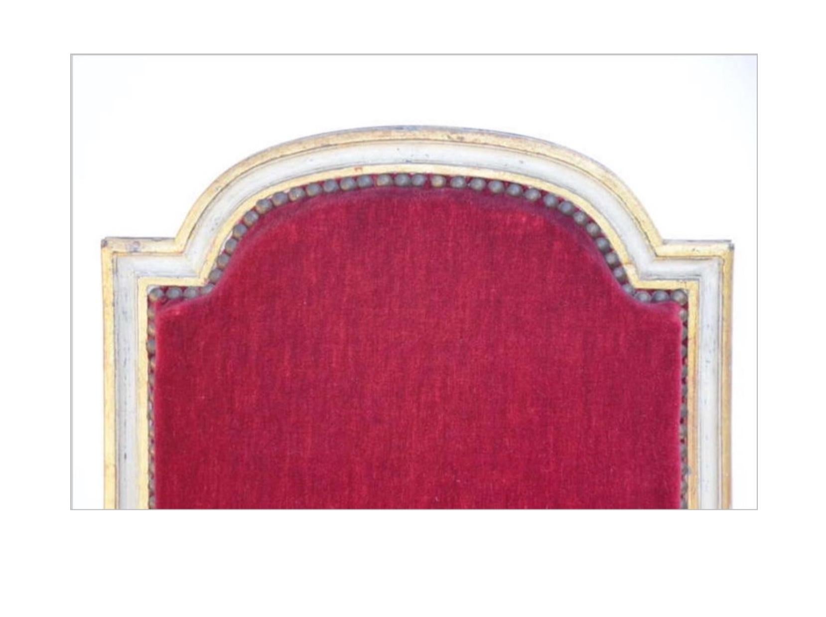 Français Ensemble de 5 chaises chics en velours Crimson dans le style de la Maison Jansen en vente