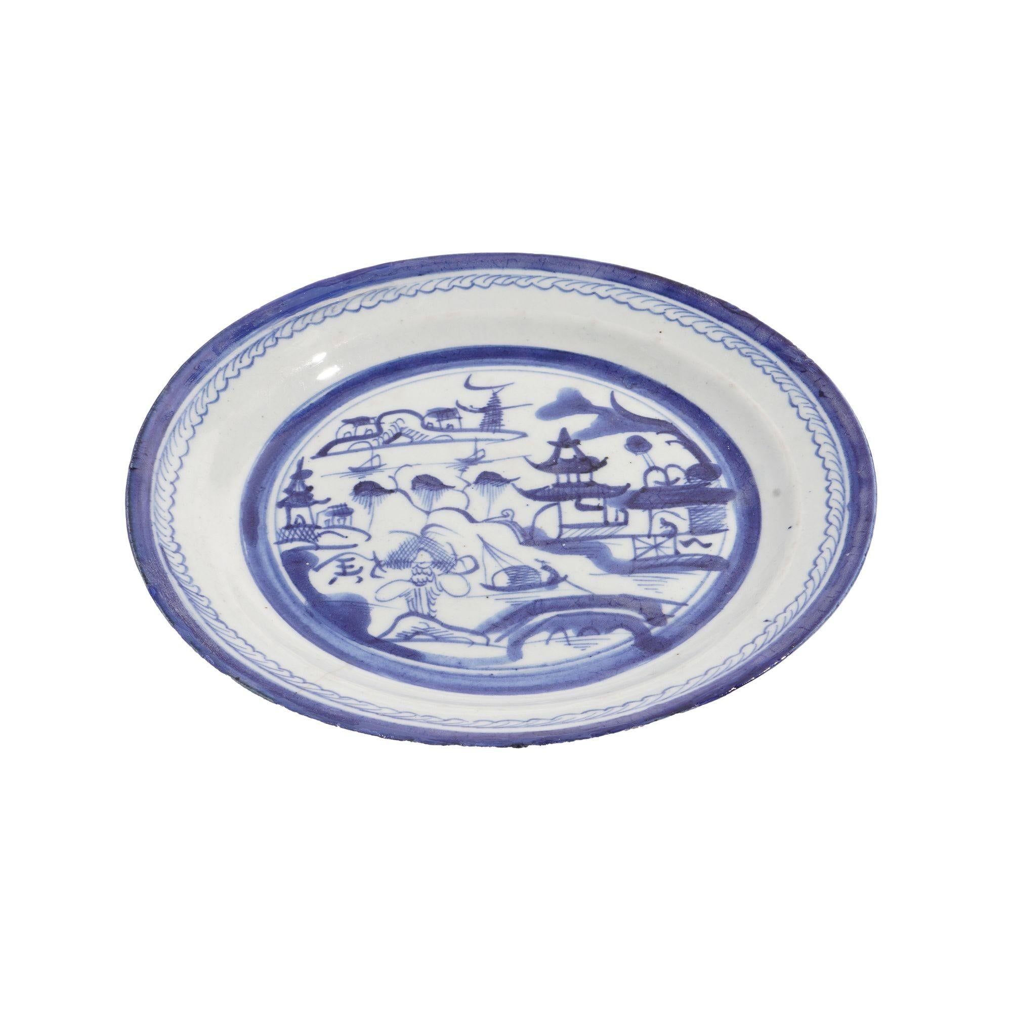 Set of 5 Chinese Canton willow pattern dinner plates, c. 1830 For Sale 6