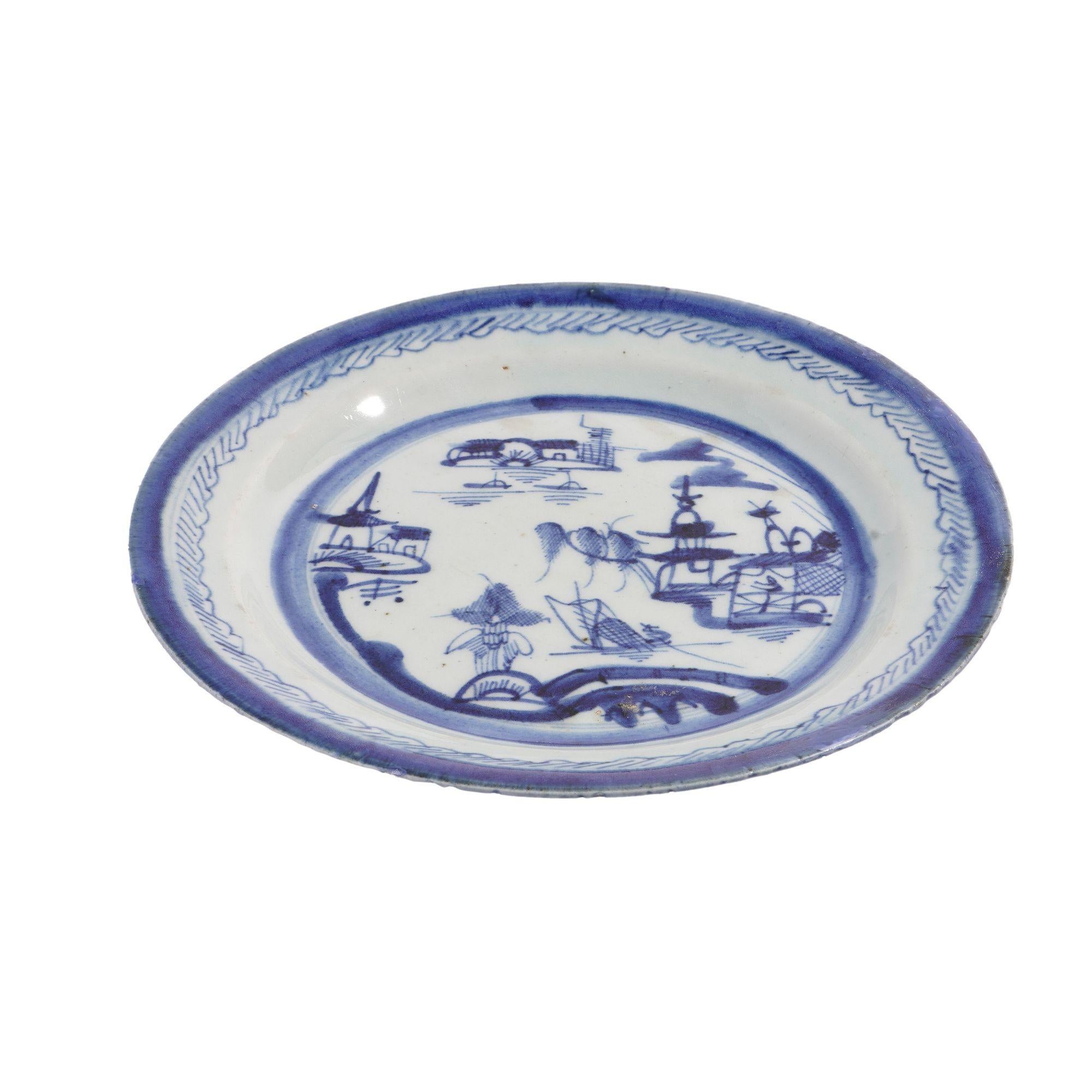 Chinese Export Set of 5 Chinese Canton willow pattern dinner plates, c. 1830 For Sale
