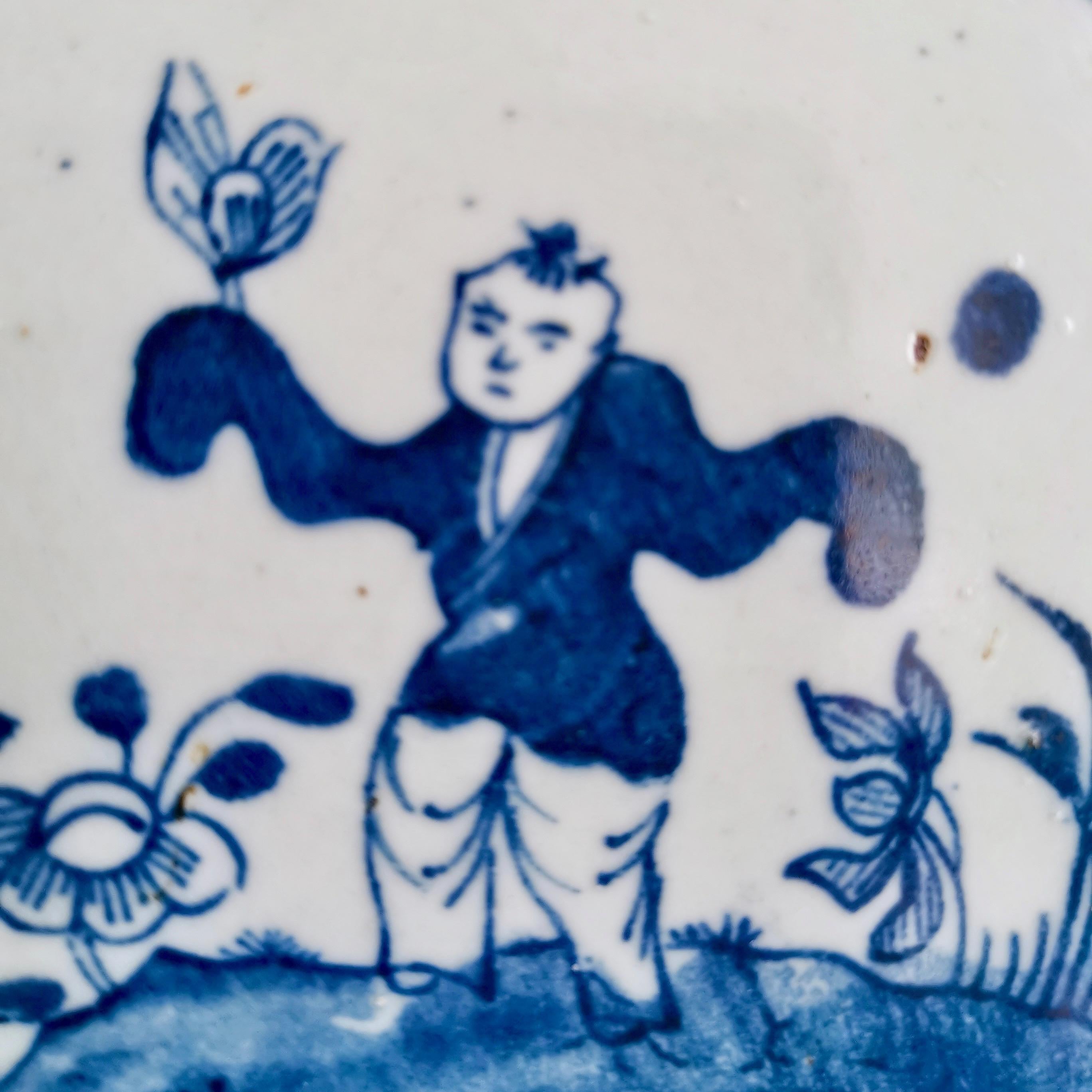 Set of 5 Chinese Export Plates, Blue and White, Boy with Butterfly, 19th Century 3