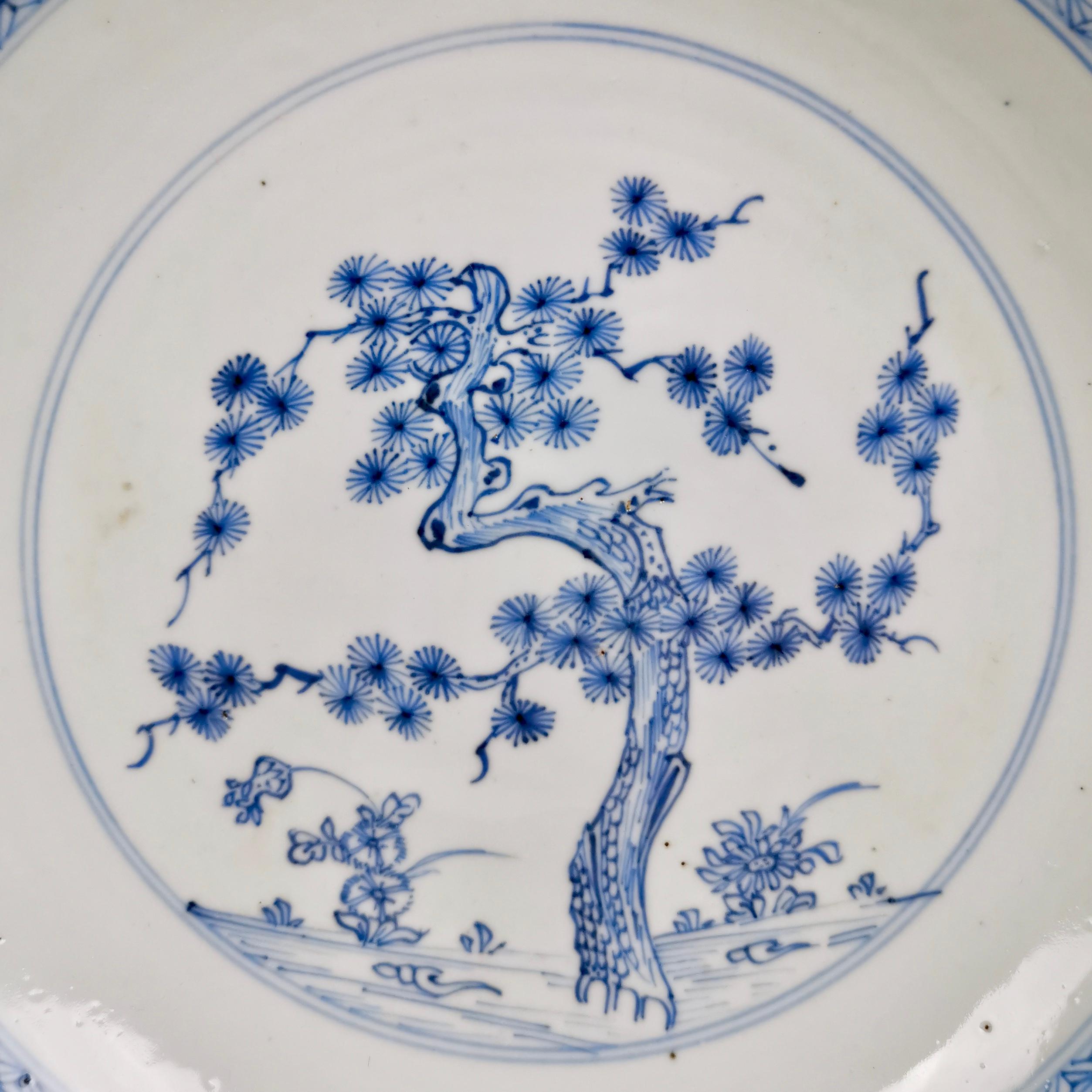 Set of 5 Chinese Export Plates, Pine Trees and Peonies, Kangxi, circa 1730 4