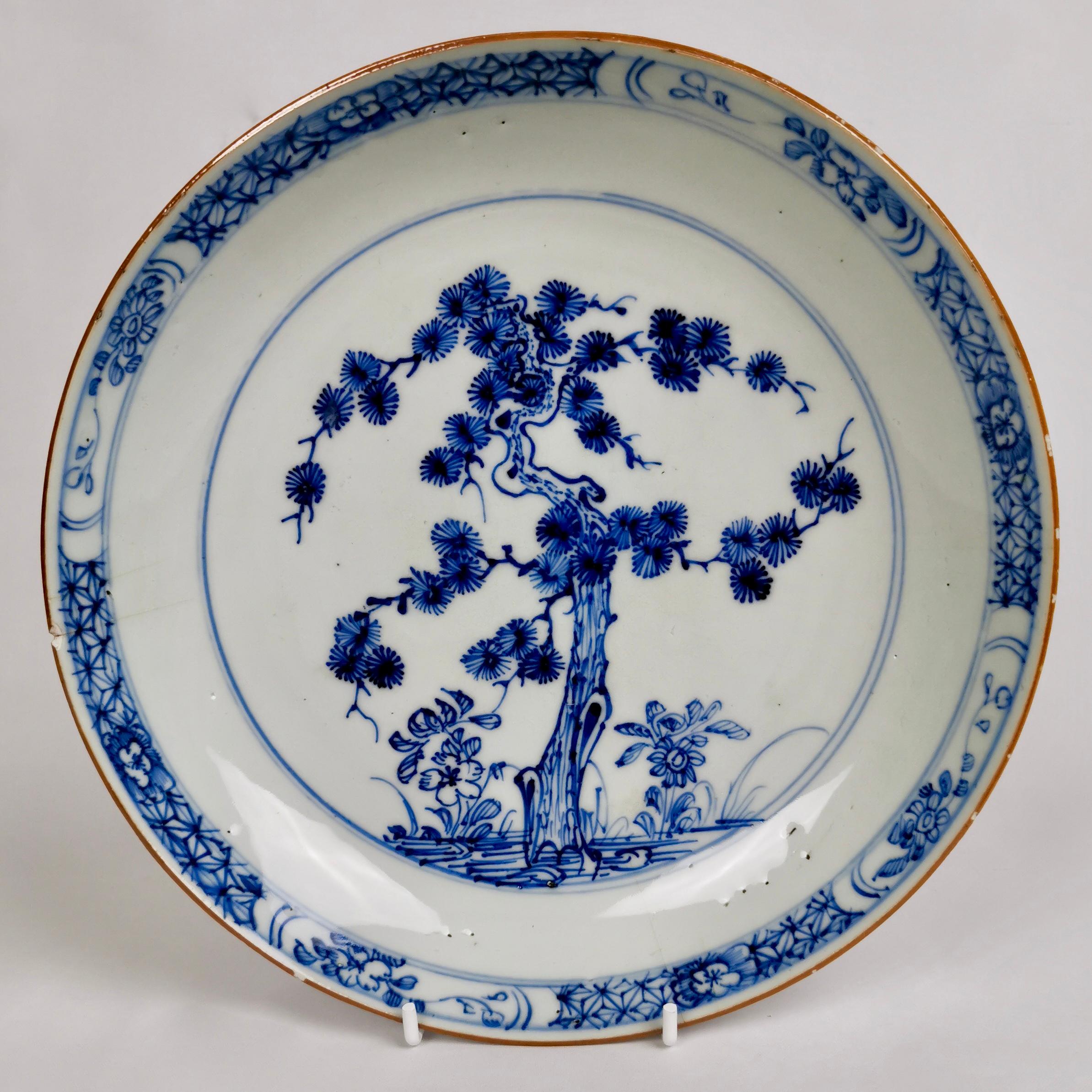 Mid-18th Century Set of 5 Chinese Export Plates, Pine Trees and Peonies, Kangxi, circa 1730
