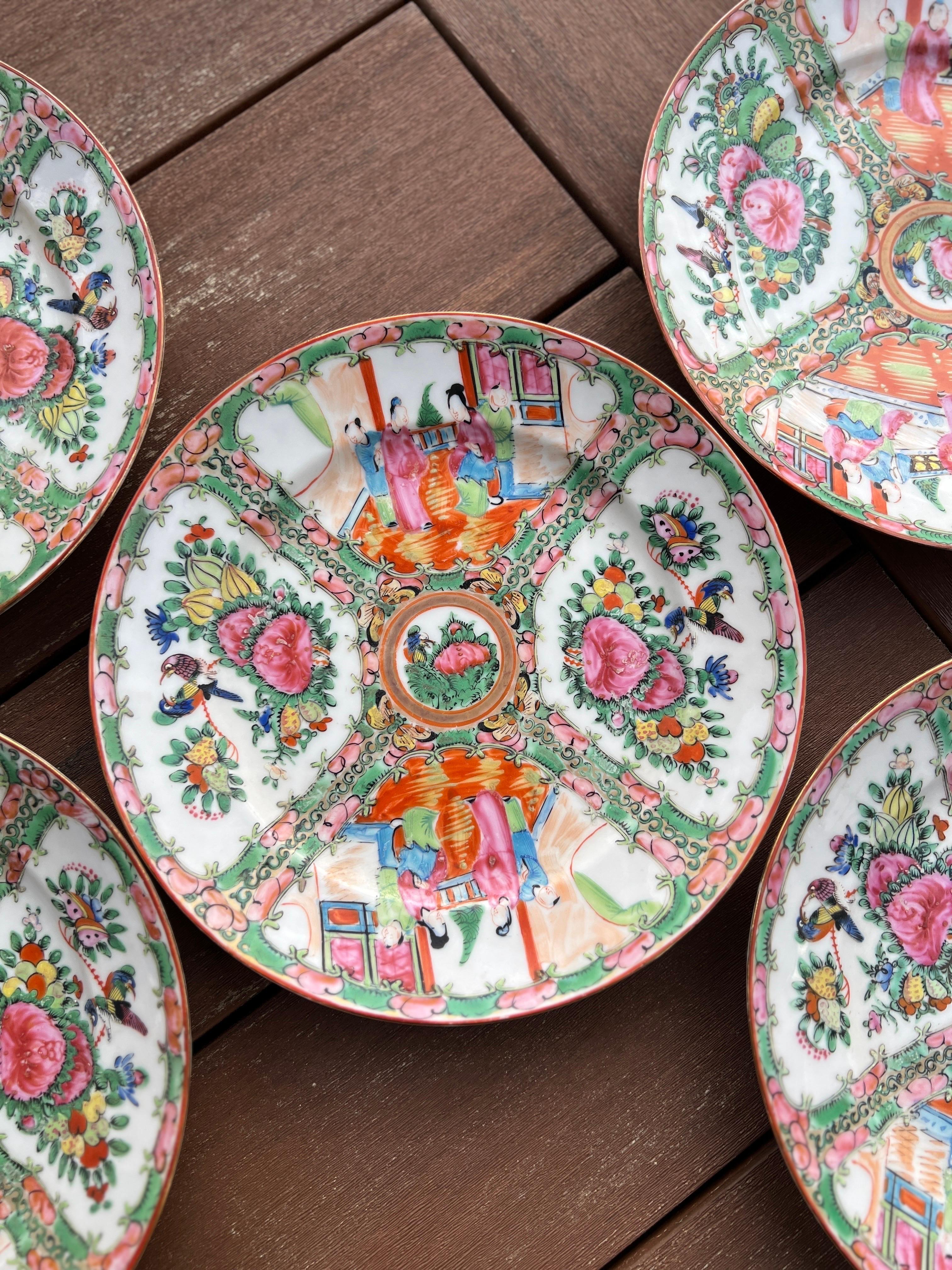 20th Century Set of 5 Chinese Rose Medallion Porcelain Dinner Plates 9.5”