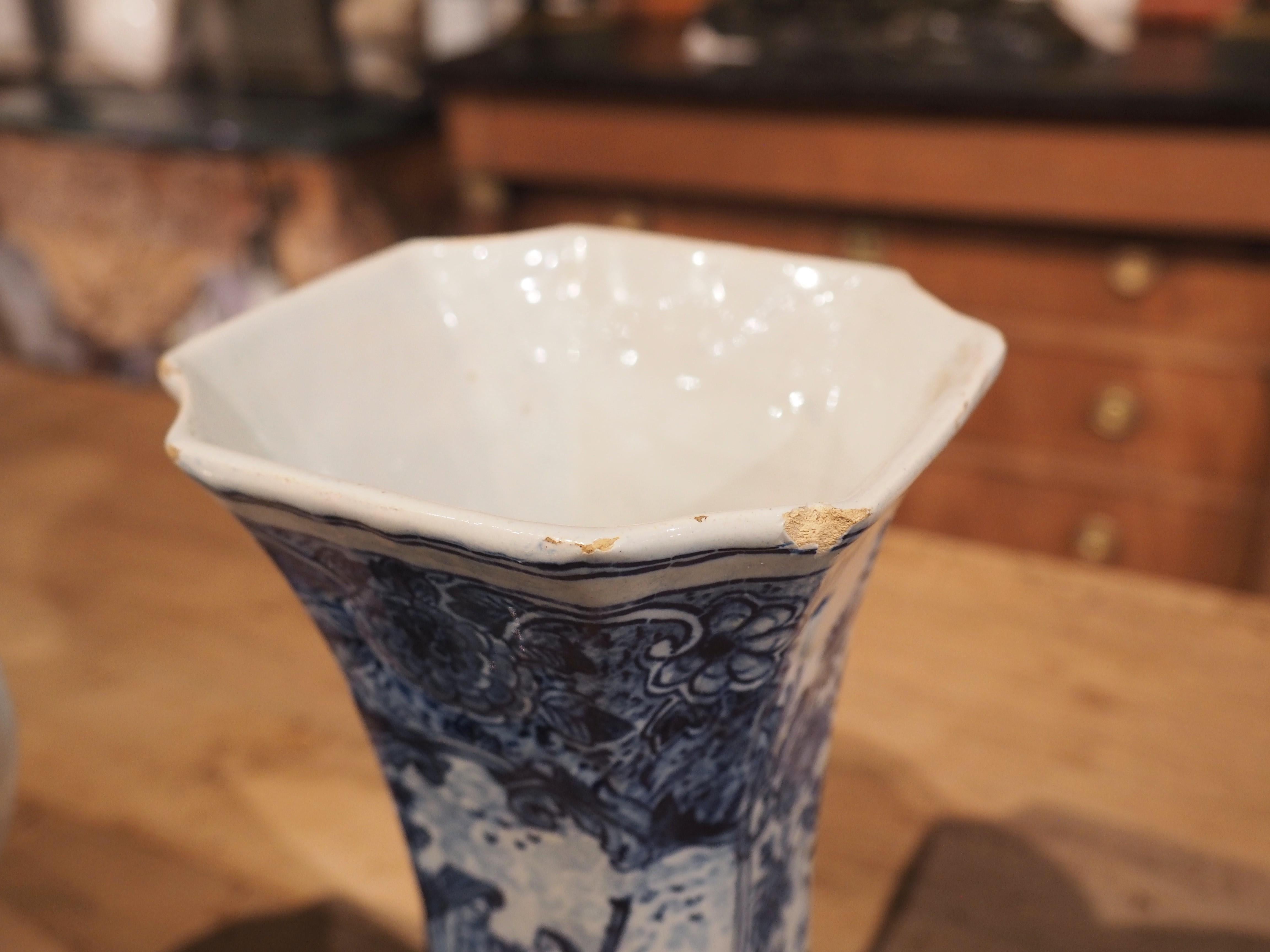 Ensemble de 5 vases Delft bleu et blanc de Hollande datant de 1900 en vente 3