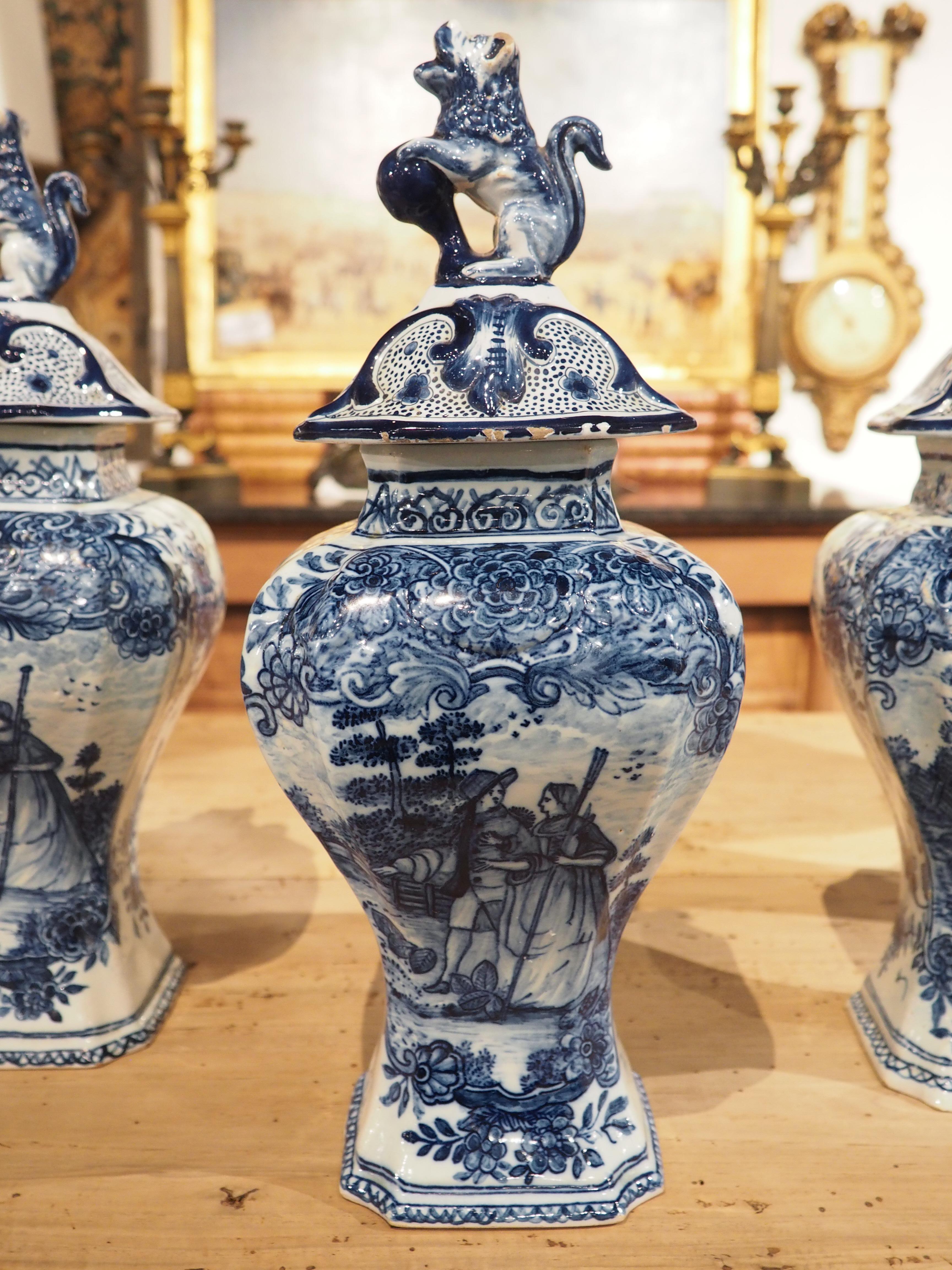 Hand-Painted Set of 5 Circa 1900 Blue and White Delft Vases from Holland For Sale