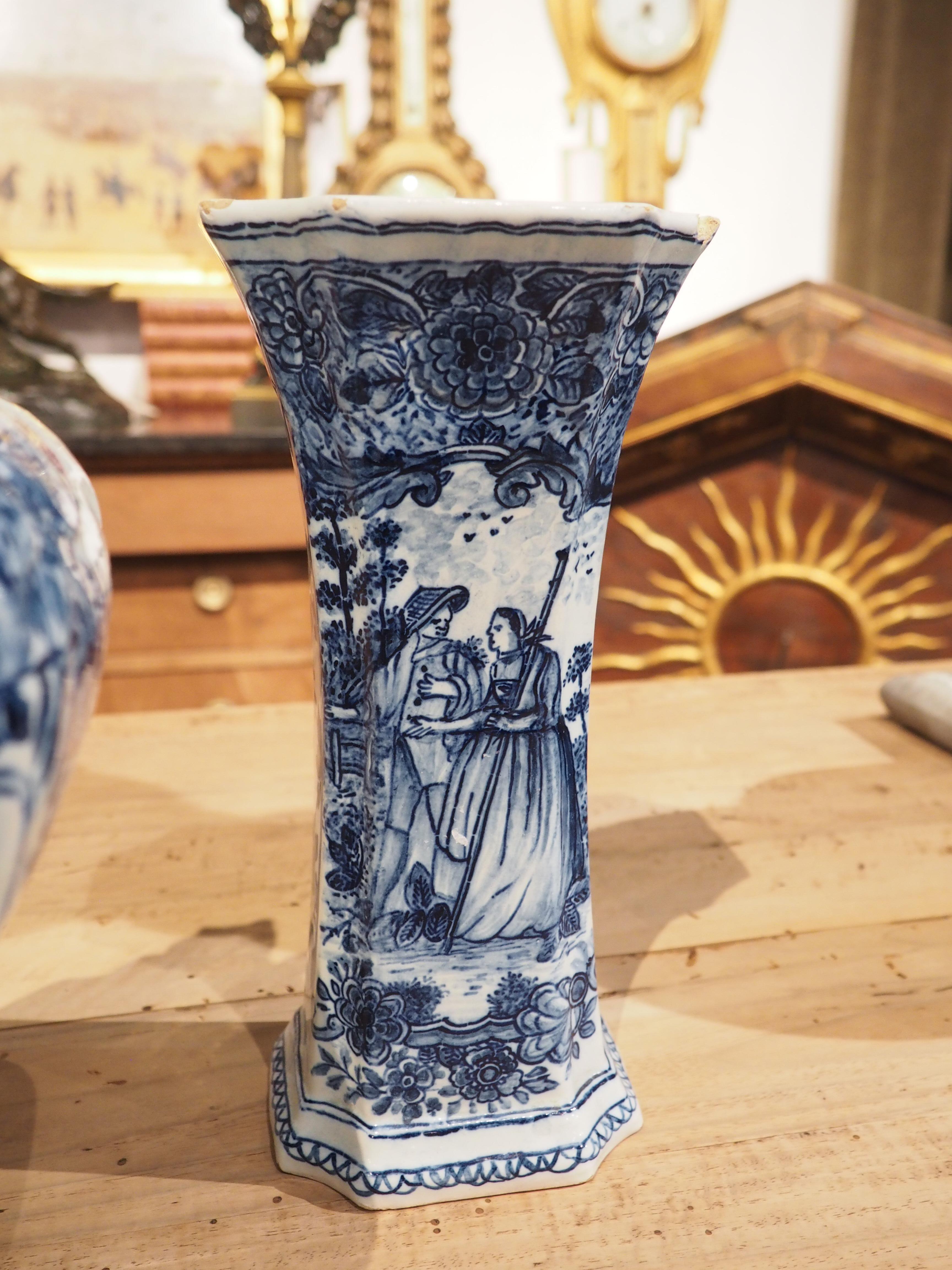 Early 20th Century Set of 5 Circa 1900 Blue and White Delft Vases from Holland For Sale
