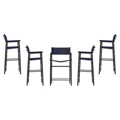 Set di 5 sgabelli da bar classici con. Schienale in pelle blu navy e metallo in gomma nera