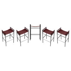 Ensemble de 5 tabourets de bar artisanaux contemporains en cuir cognac et métal en caoutchouc noir