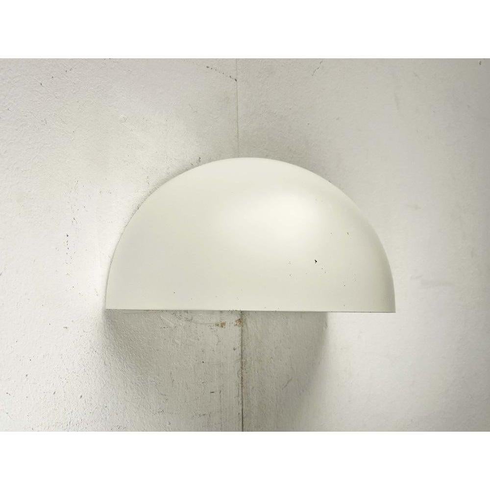 XX secolo Set di 5 lampade da parete minimaliste danesi Model 4011 di Focus, anni '60 in vendita