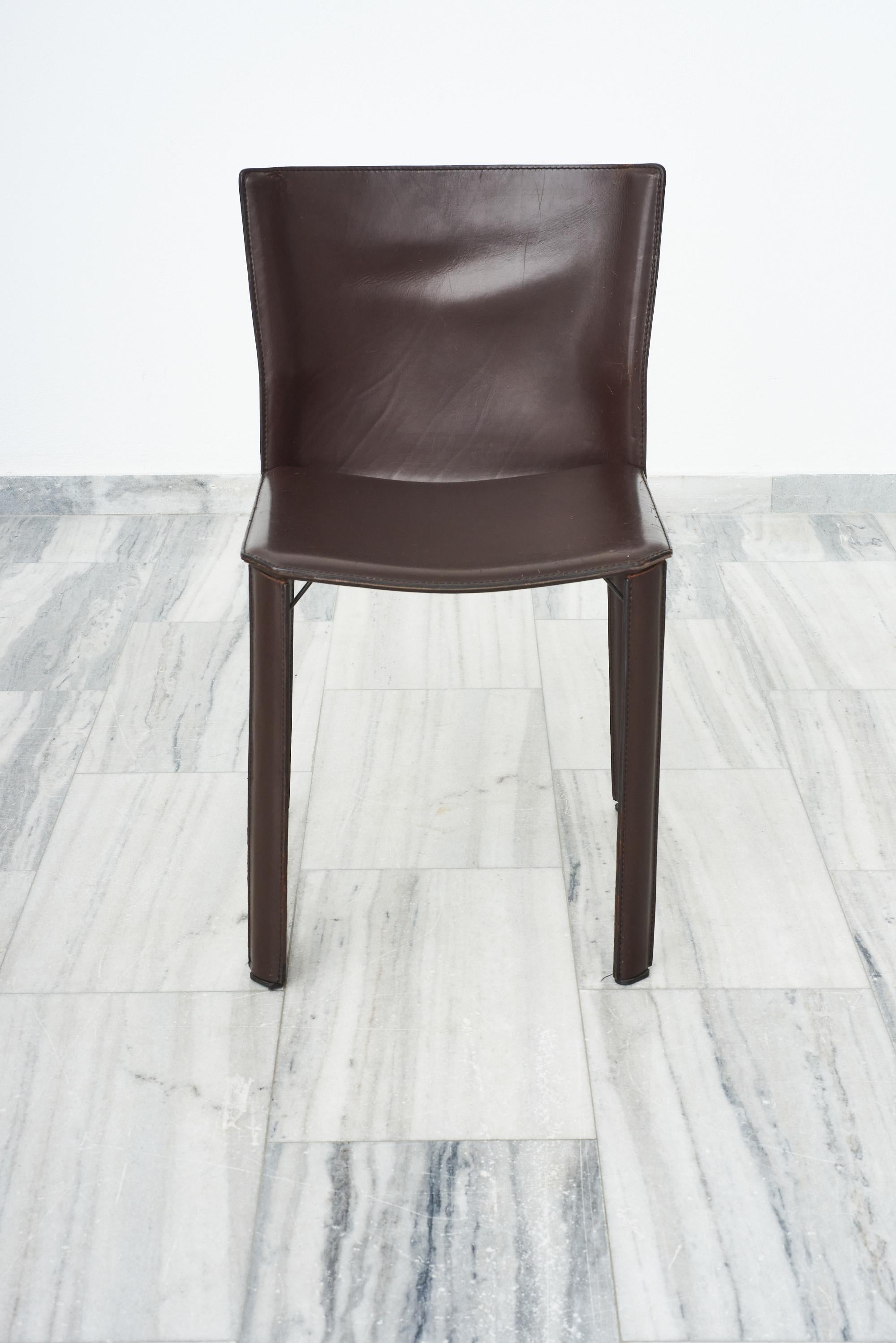 Italian Set of 5 dark brown leather dining chairs For Sale