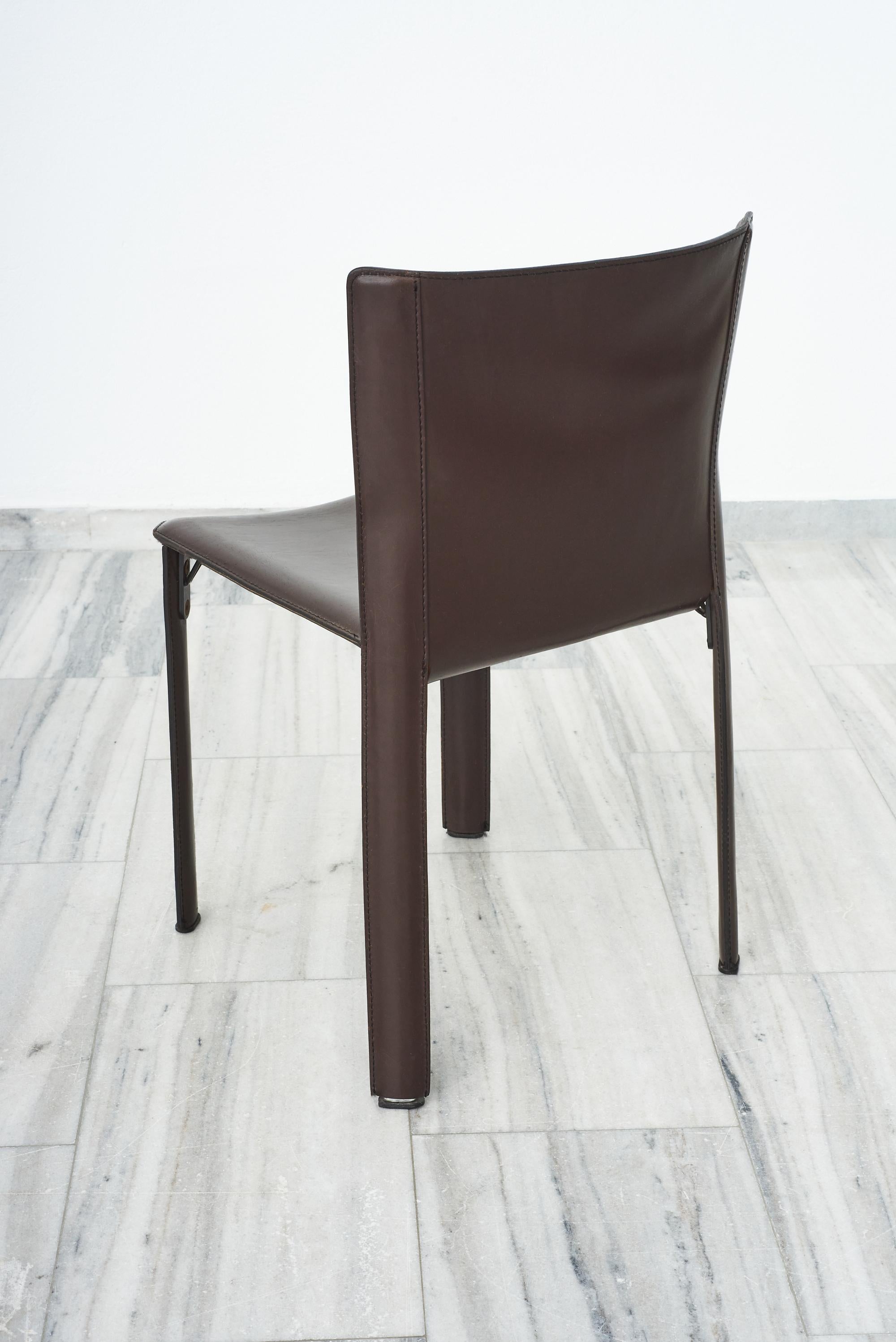 Late 20th Century Set of 5 dark brown leather dining chairs For Sale
