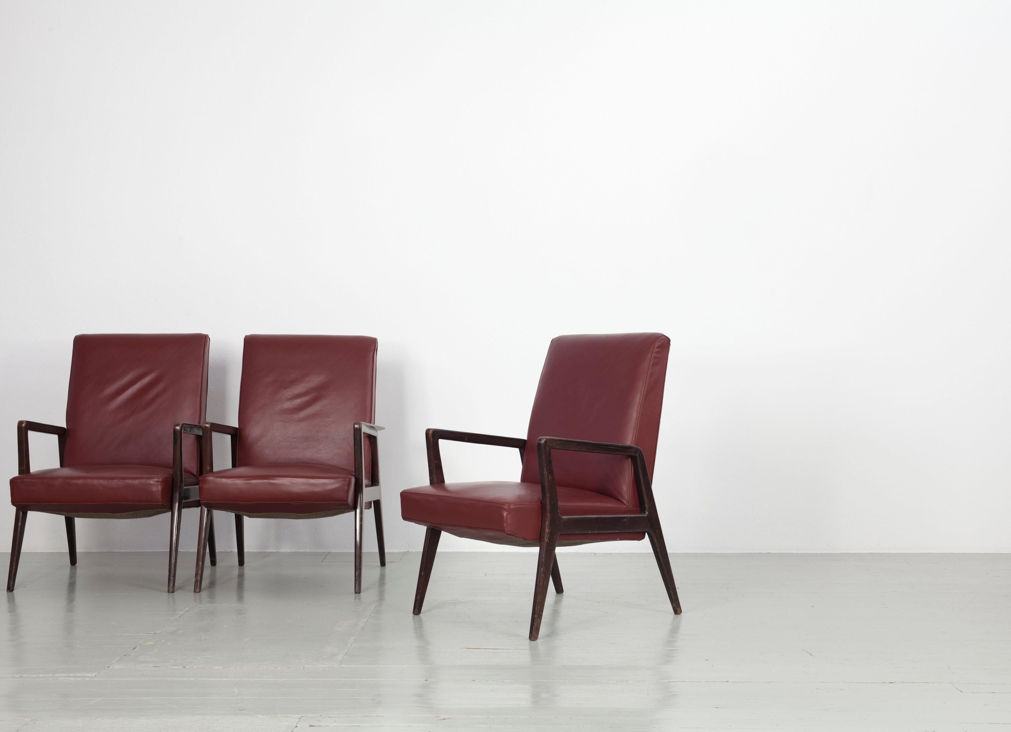 Faux Leather Set of 5 Dark Red Leatherette Armchairs, Italy 1960s For Sale
