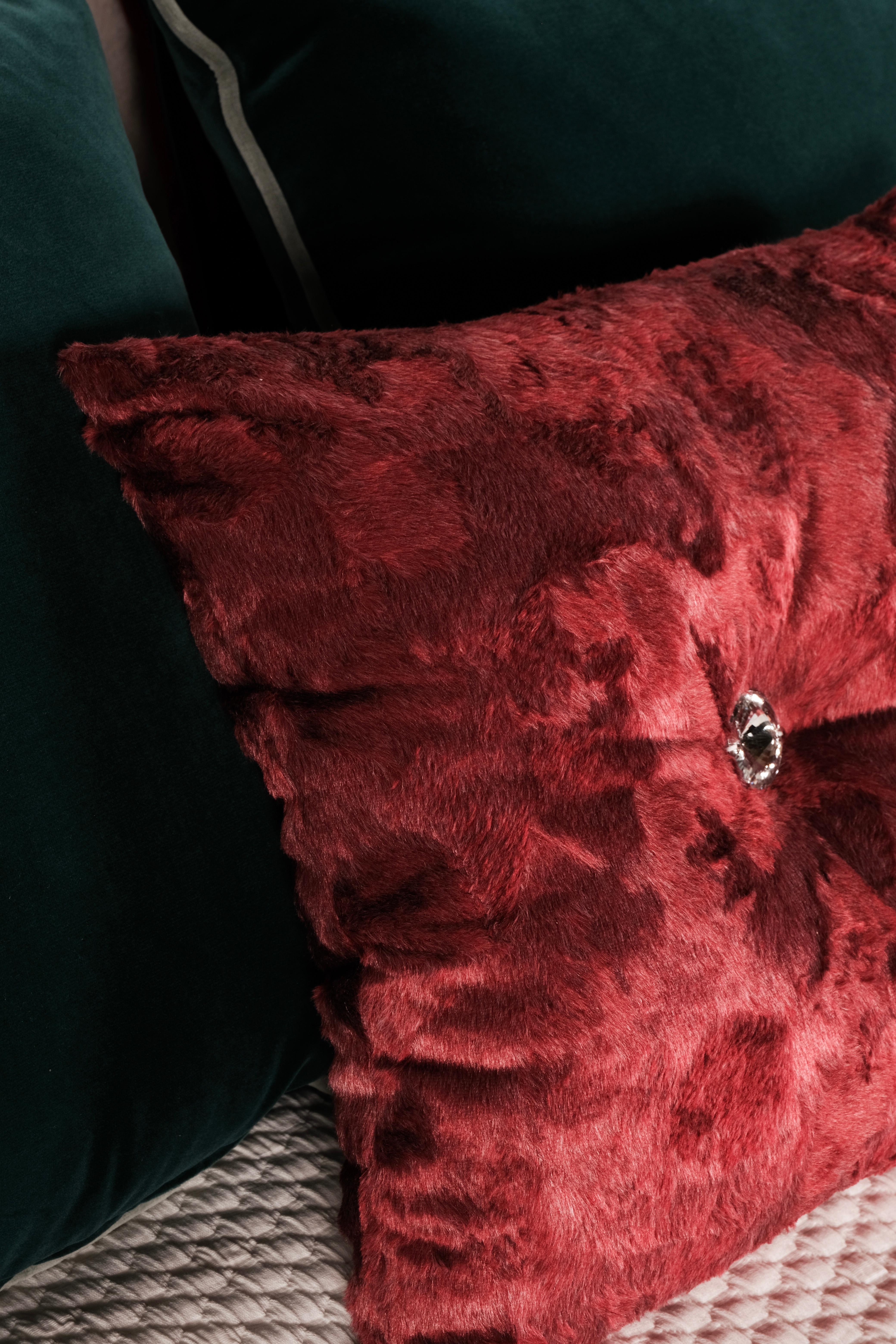 Hand-Crafted Set of 5 Decorative Pillows Red Green Velvet Faux Fur by Lusitanus For Sale