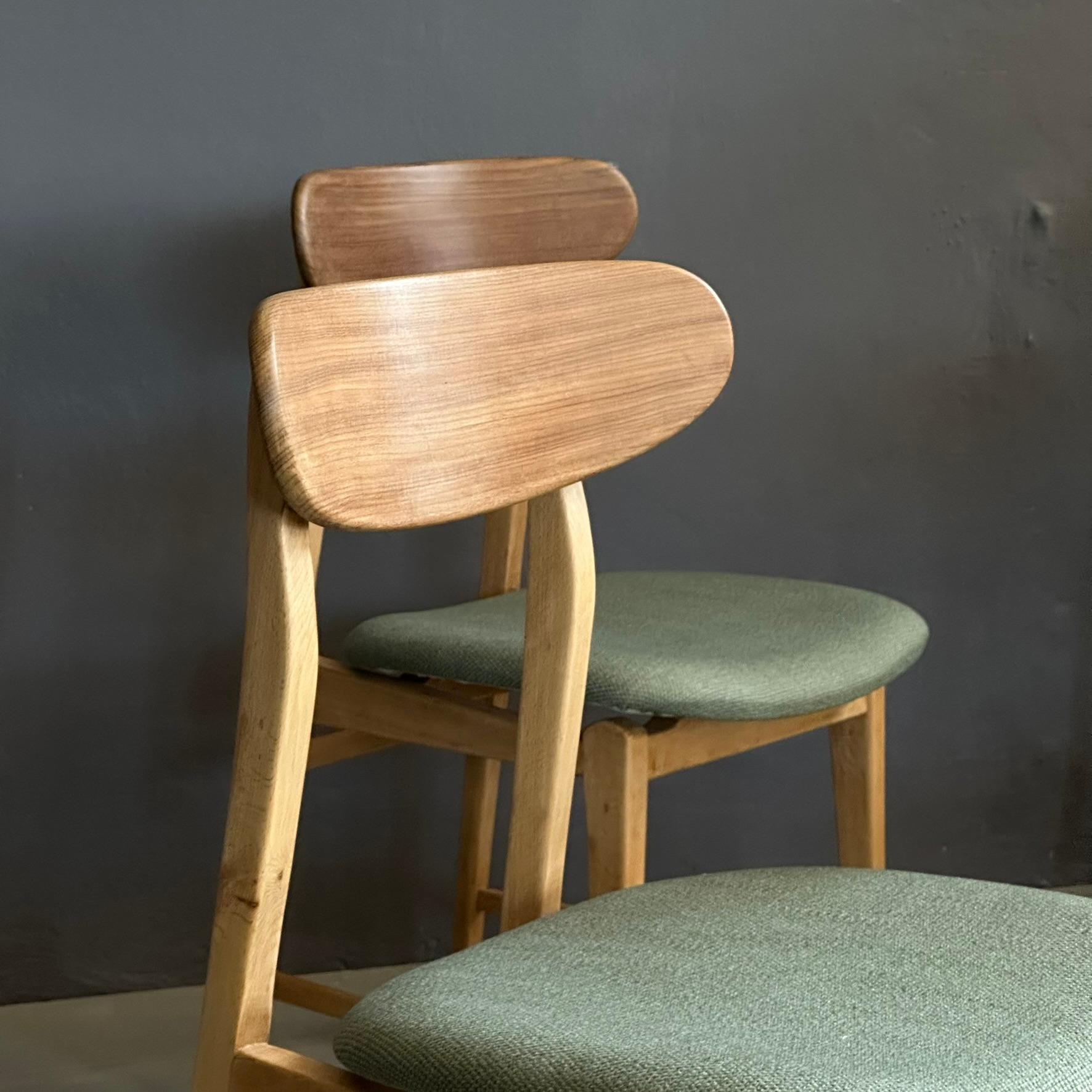 Fabric Set of 5 dining chairs, 1960s, wooden frame, light green fabric seat For Sale