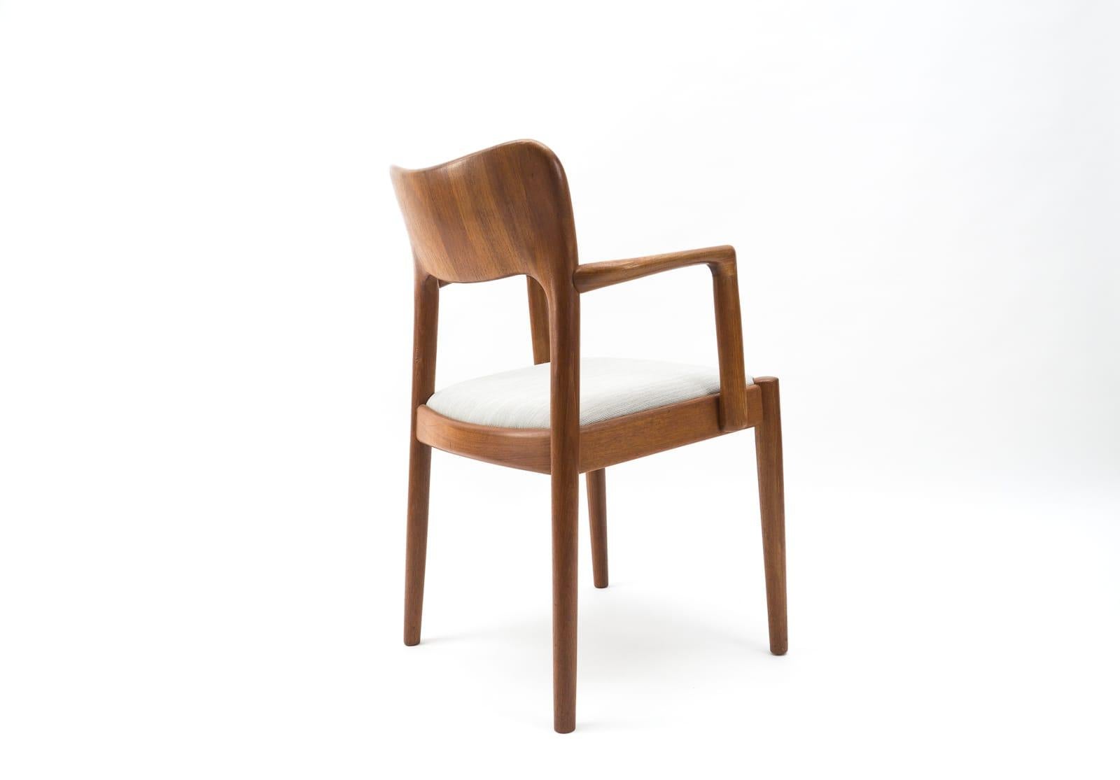 Mid-20th Century Set of 5 Dining Chairs 