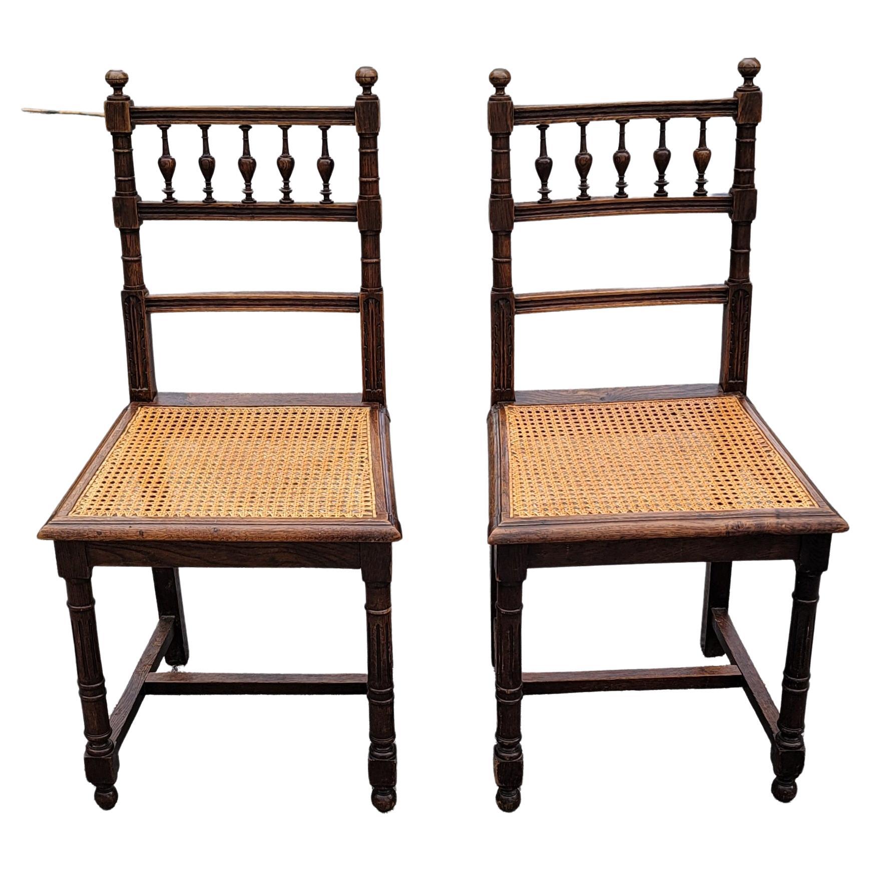 Set di 5 sedie da pranzo in Oak Oak e sedile in legno di canapa dell'inizio del XX secolo. in vendita 2