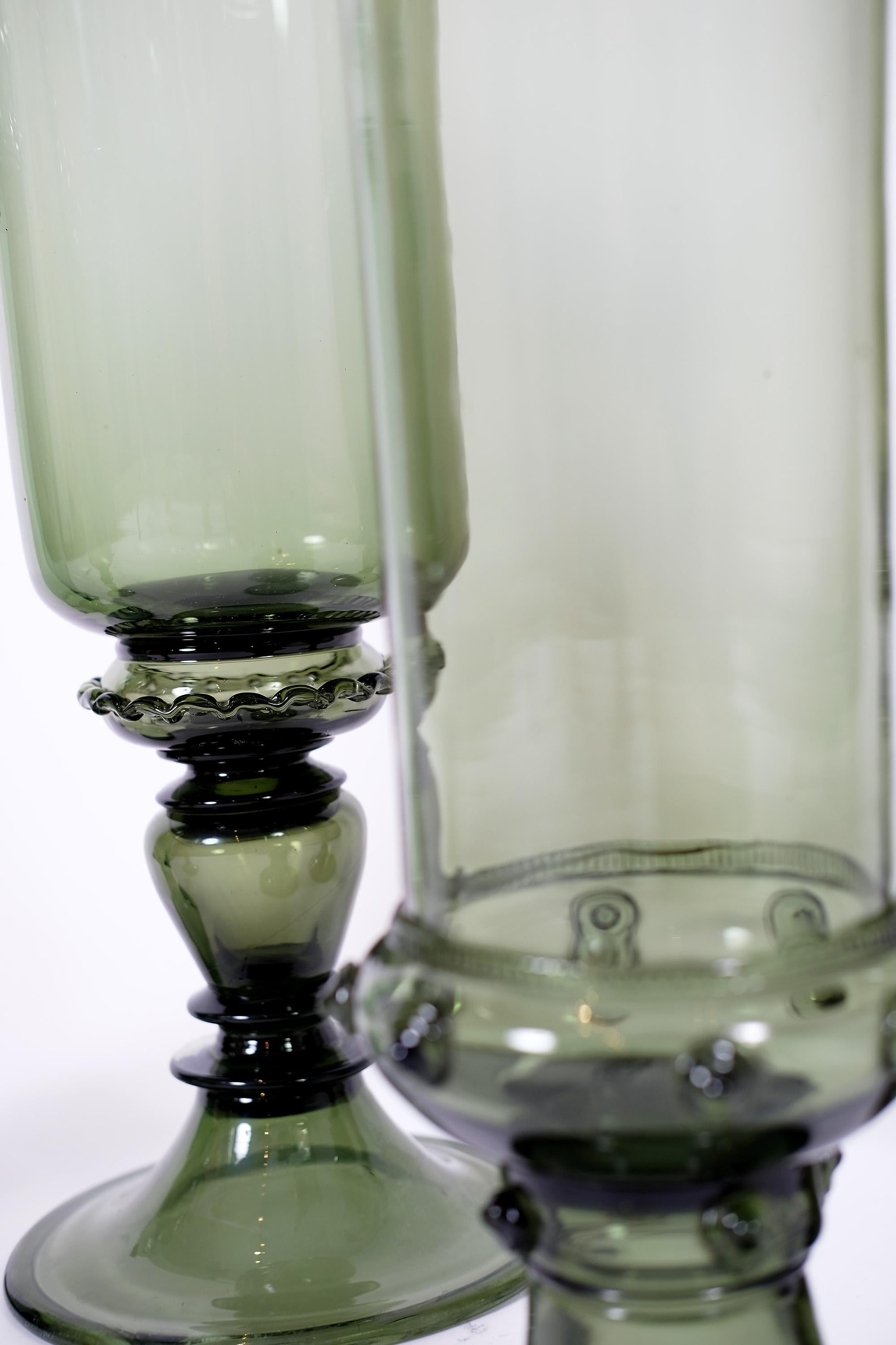 Autrichien Ensemble de 5 pots d'apothicaire en verre vert du début du 20e siècle par J.L. Lobmeyr en vente