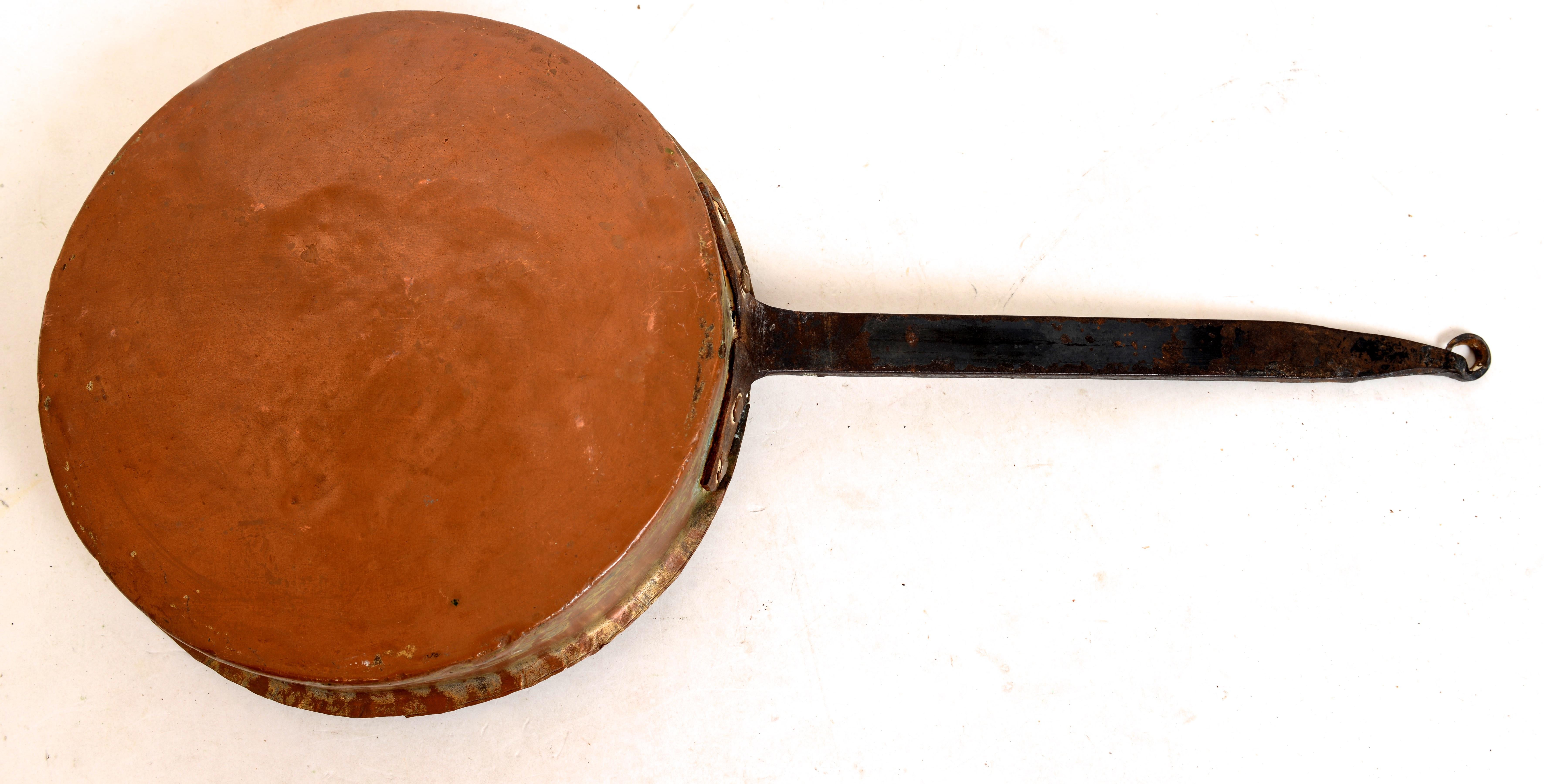 Set of 5 Early Copper Pans, in Original Condition, Great Patina, 18th / 19th C 6