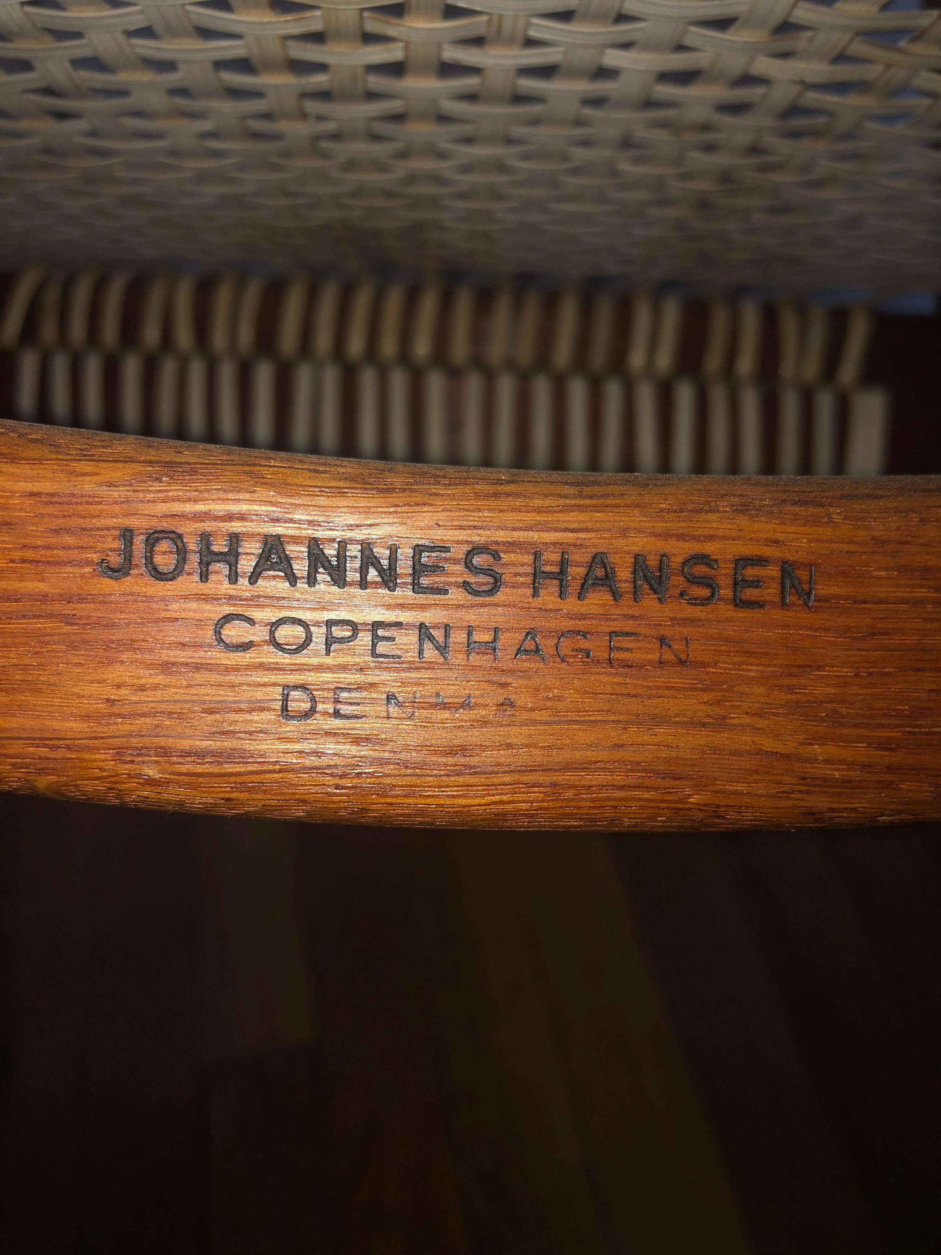 Ensemble de 5 chaises rondes des débuts de Hans Wegner en vente 4